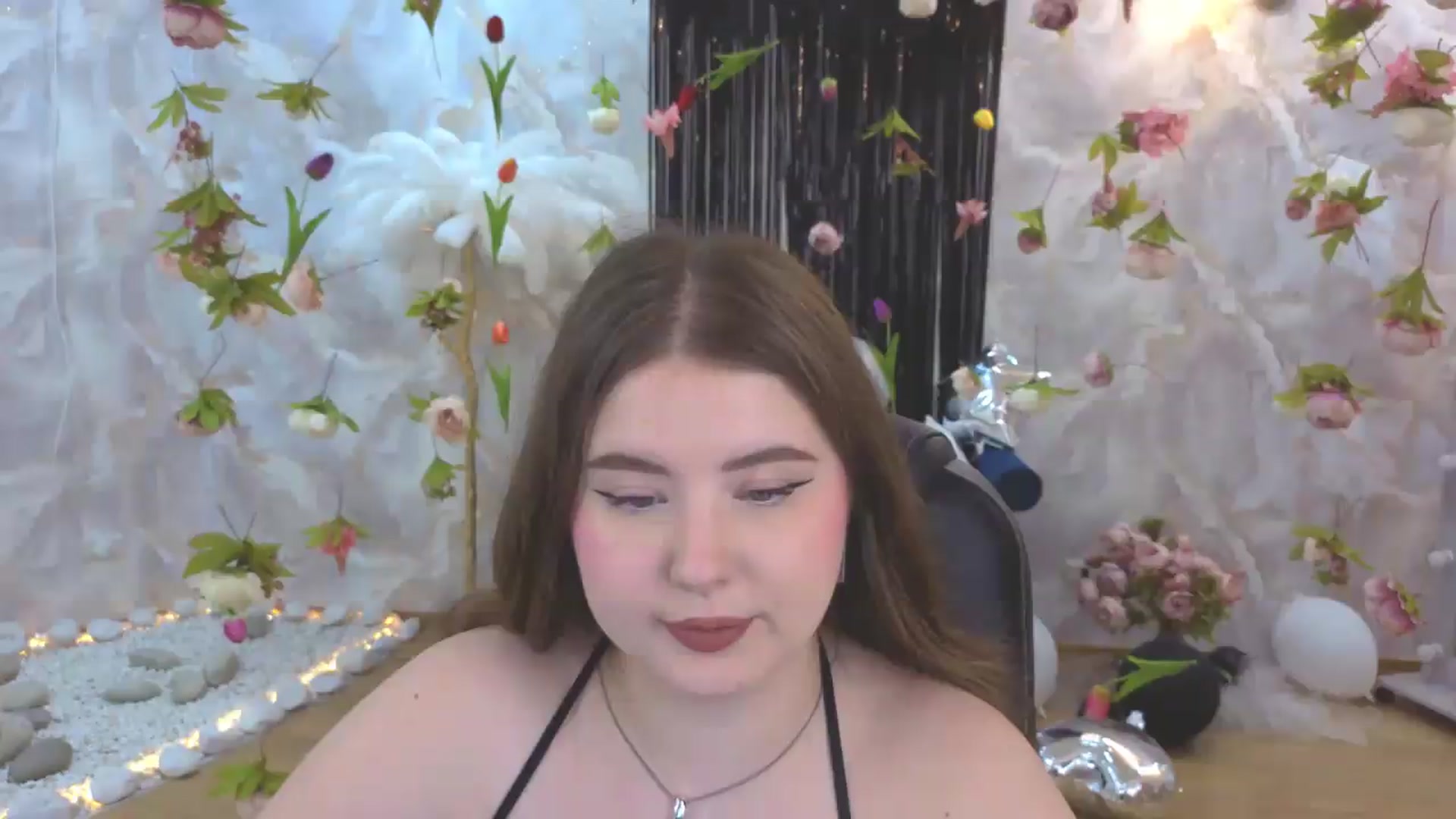 Gallery image thumbnail from EnigmaVeil's myfreecams stream on, 08/04/2026, 06:21 image 9 of 20