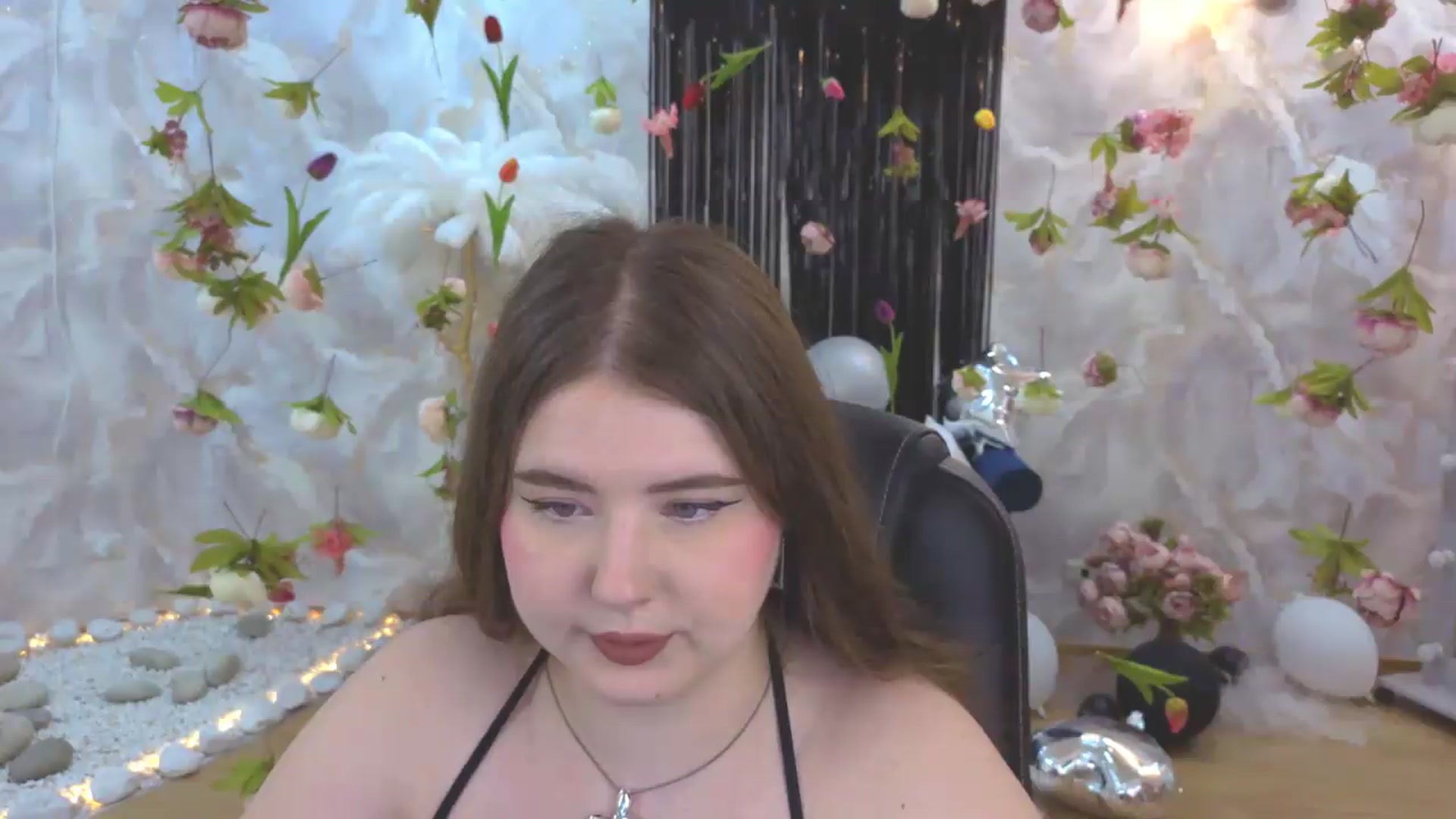 Gallery image thumbnail from EnigmaVeil's myfreecams stream on, 08/04/2026, 06:21 image 12 of 20