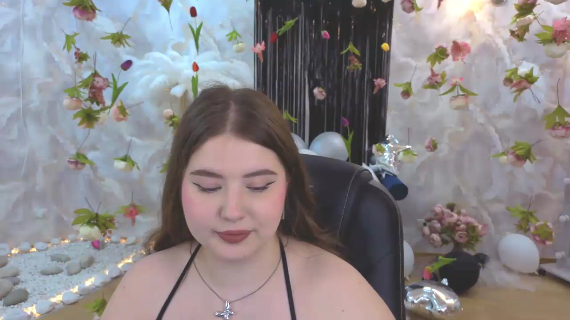 Gallery image thumbnail from EnigmaVeil's myfreecams stream on, 08/04/2026, 06:21 image 3 of 20