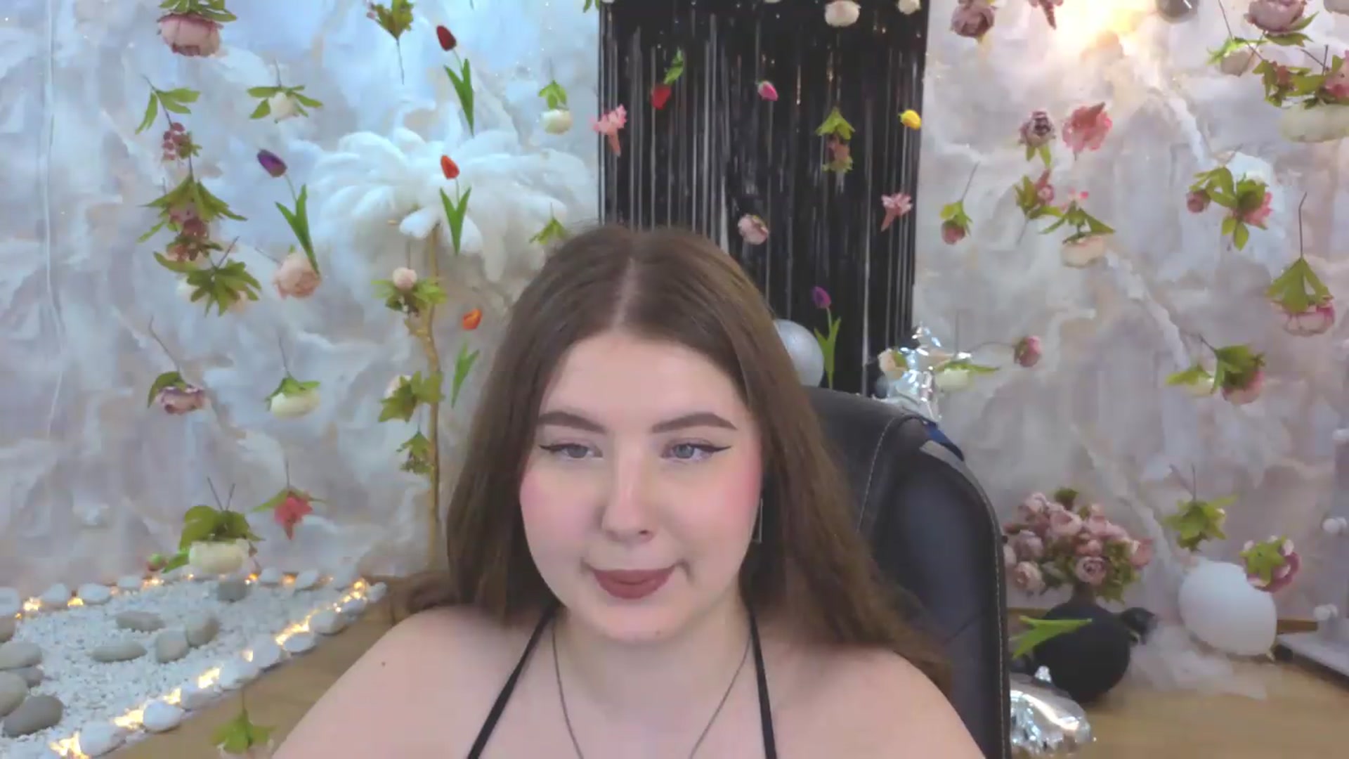 Gallery image thumbnail from EnigmaVeil's myfreecams stream on, 08/04/2026, 07:19 image 8 of 20