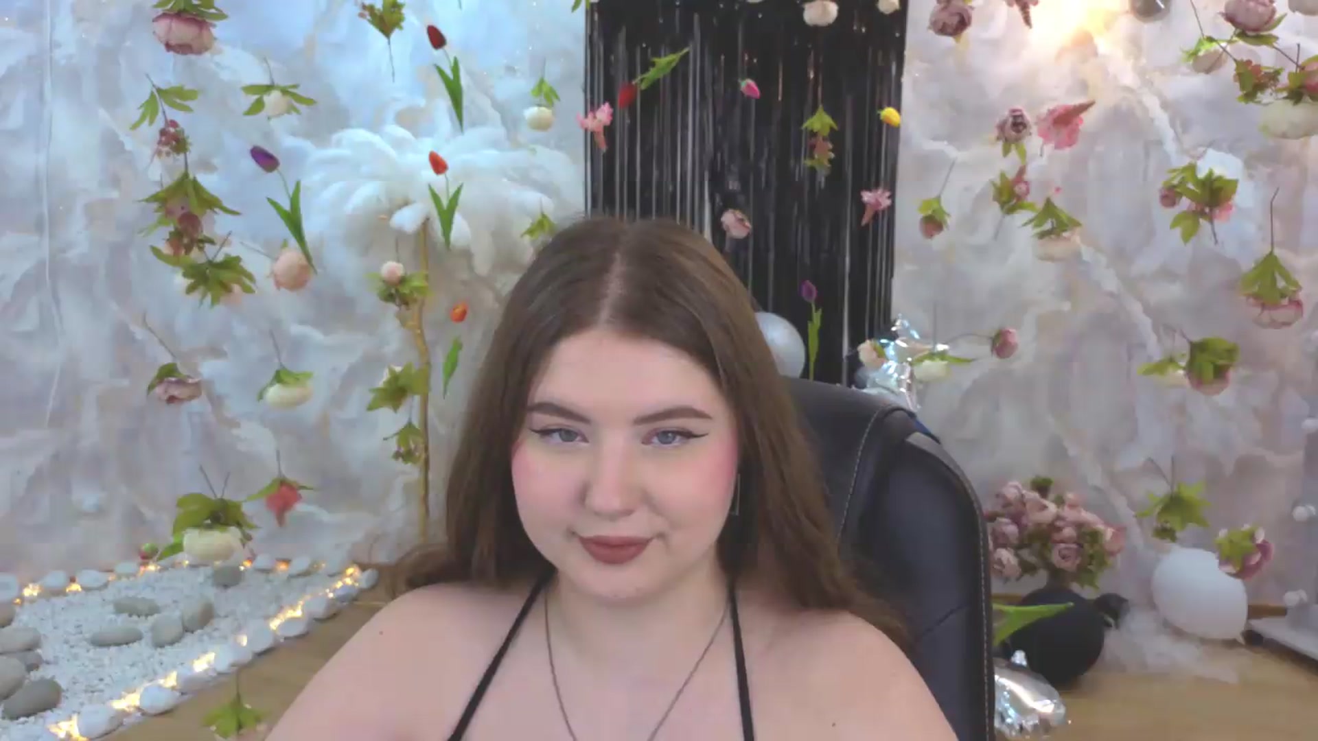 Gallery image thumbnail from EnigmaVeil's myfreecams stream on, 08/04/2026, 07:19 image 7 of 20