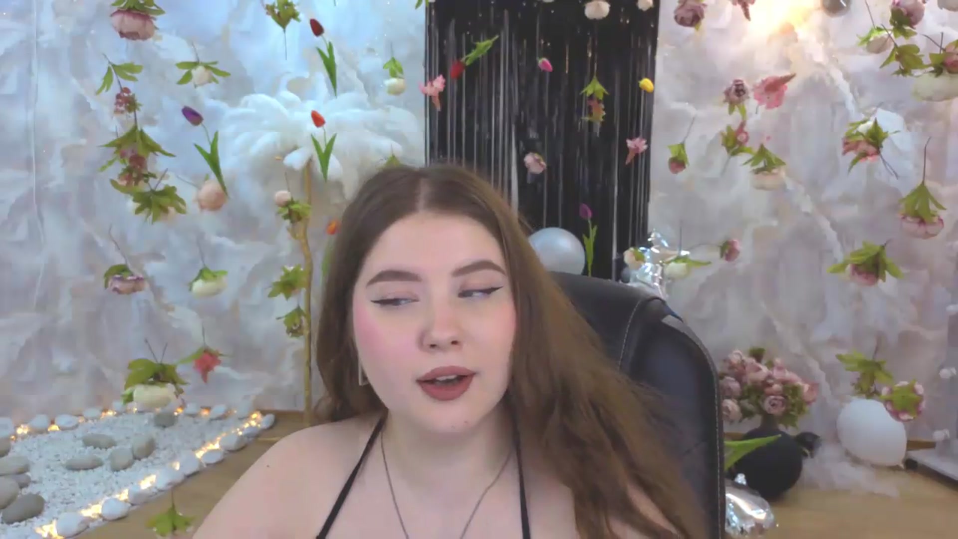 Gallery image thumbnail from EnigmaVeil's myfreecams stream on, 08/04/2026, 07:19 image 6 of 20