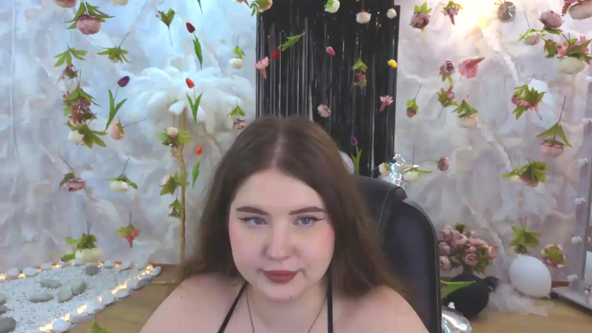 Gallery image thumbnail from EnigmaVeil's myfreecams stream on, 08/04/2026, 11:01 image 10 of 20