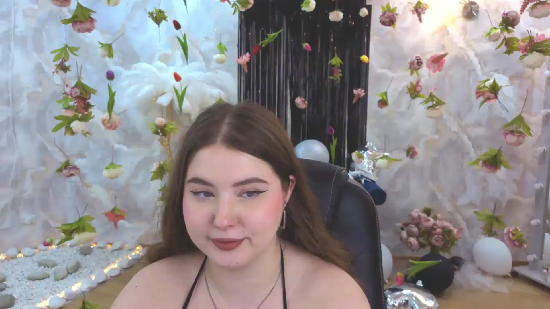 Gallery image thumbnail from EnigmaVeil's myfreecams stream on, 08/04/2026, 11:01 image 3 of 20