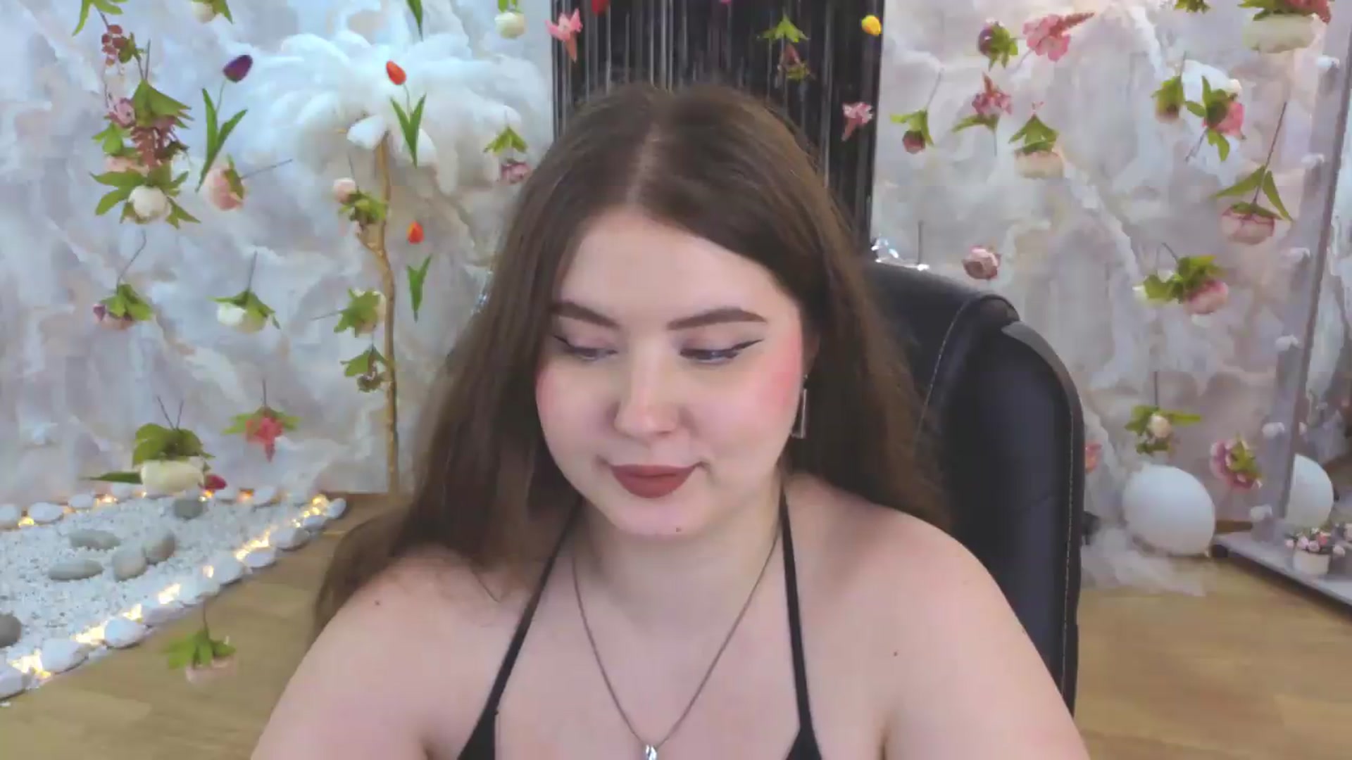 Gallery image thumbnail from EnigmaVeil's myfreecams stream on, 08/04/2026, 11:01 image 20 of 20