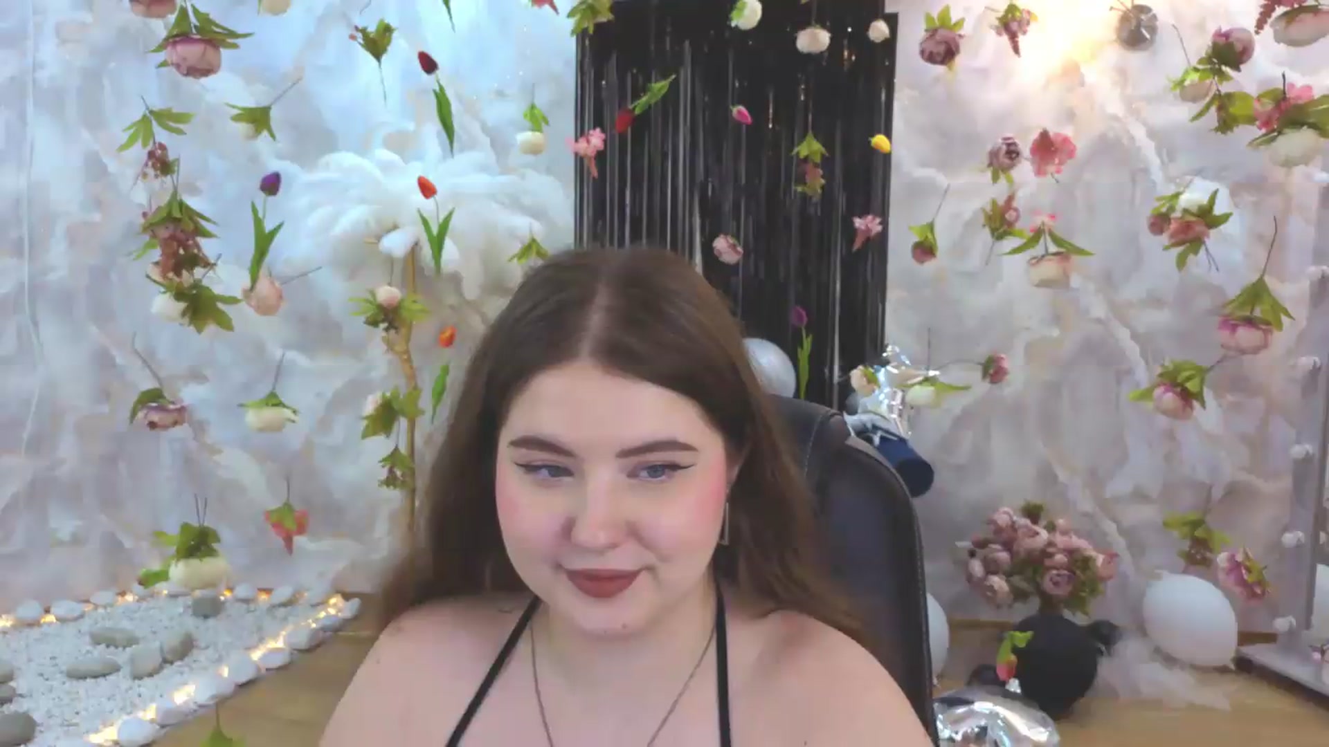 Gallery image thumbnail from EnigmaVeil's myfreecams stream on, 08/04/2026, 11:01 image 12 of 20