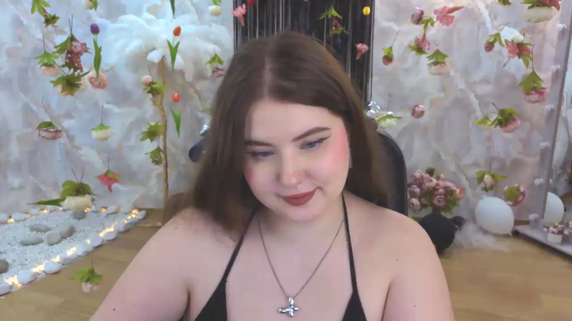 Gallery image thumbnail from EnigmaVeil's myfreecams stream on, 08/04/2026, 11:01 image 19 of 20
