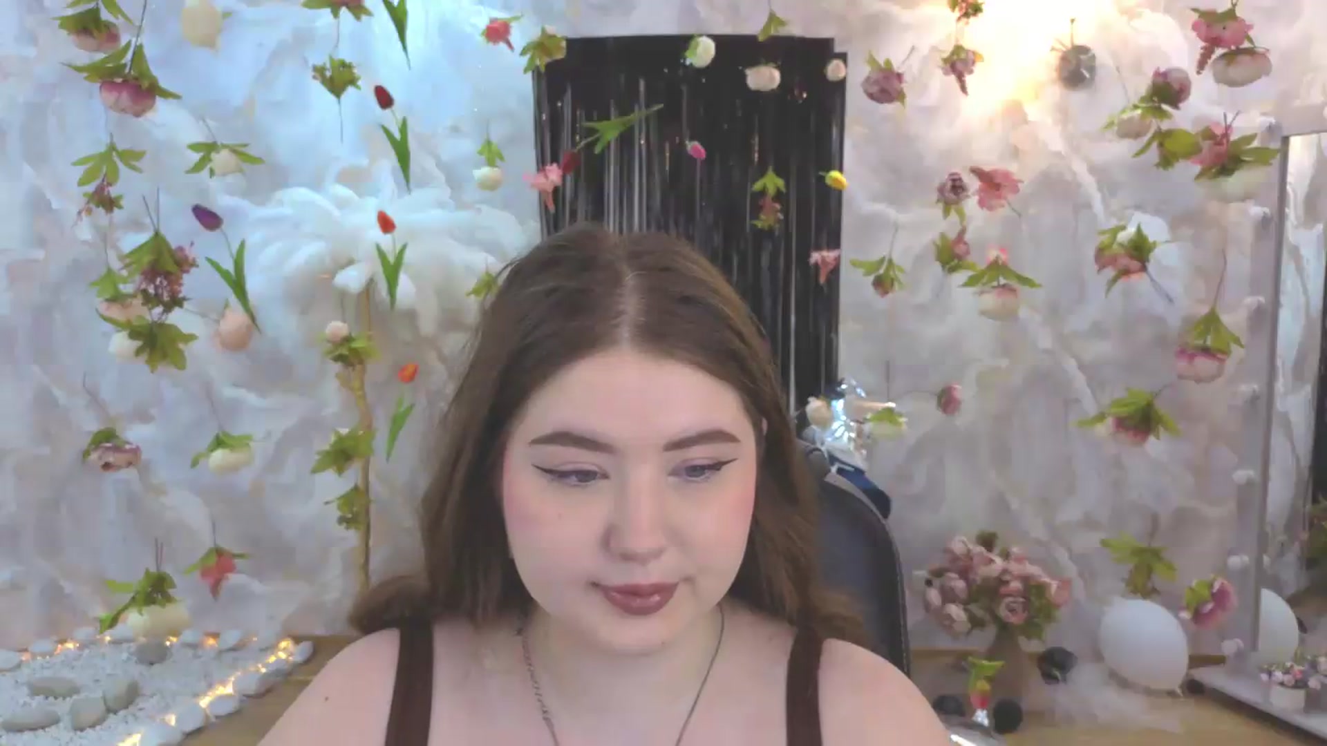 Gallery image thumbnail from EnigmaVeil's myfreecams stream on, 08/05/2026, 03:46 image 13 of 20
