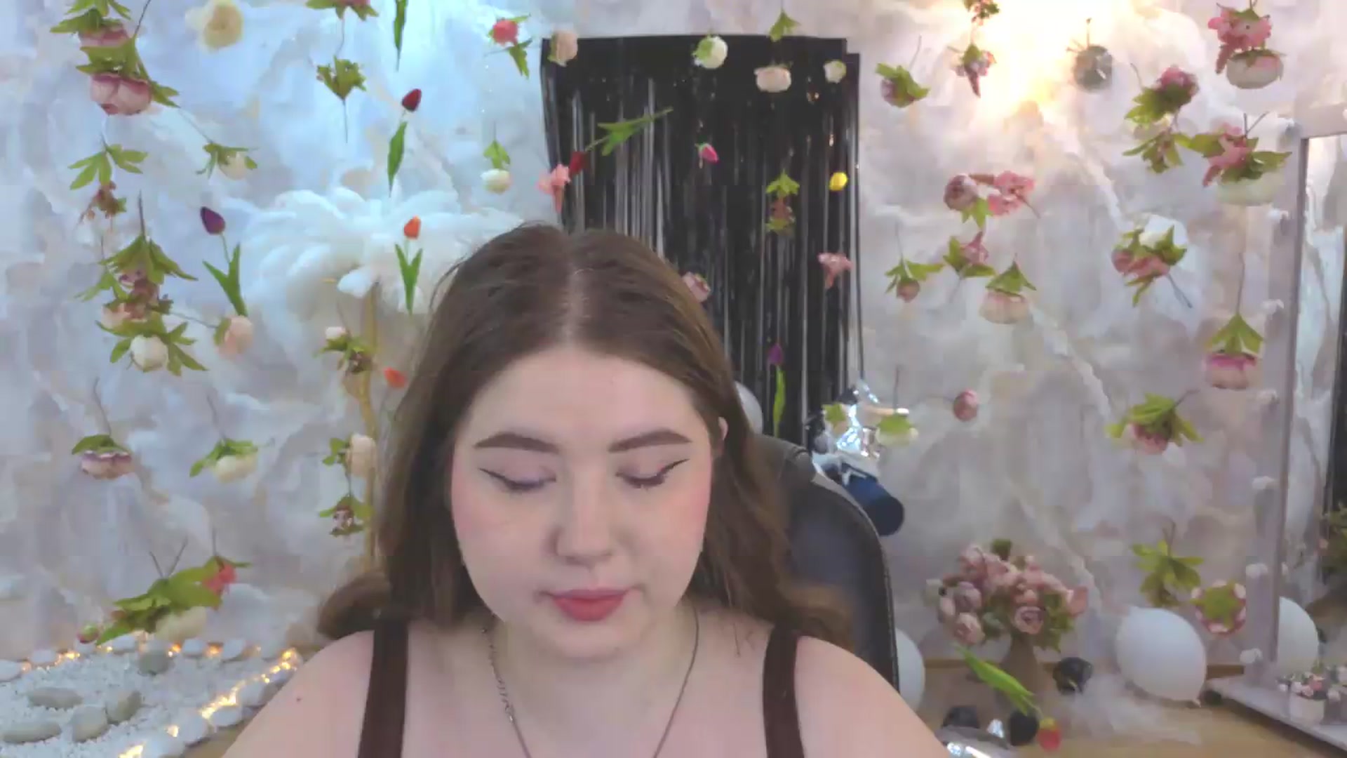Gallery image thumbnail from EnigmaVeil's myfreecams stream on, 08/05/2026, 03:46 image 2 of 20