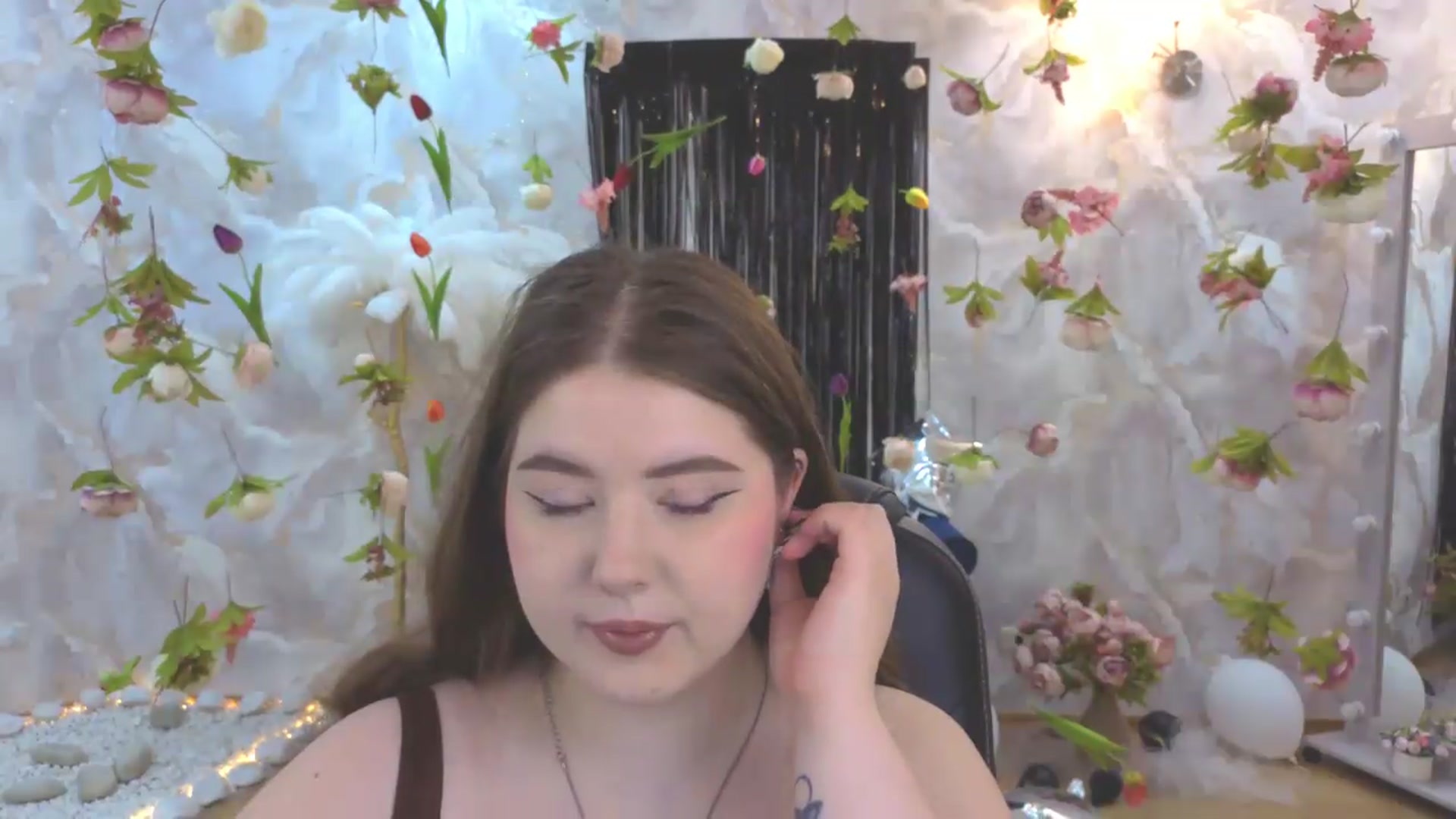 Gallery image thumbnail from EnigmaVeil's myfreecams stream on, 08/05/2026, 03:46 image 10 of 20