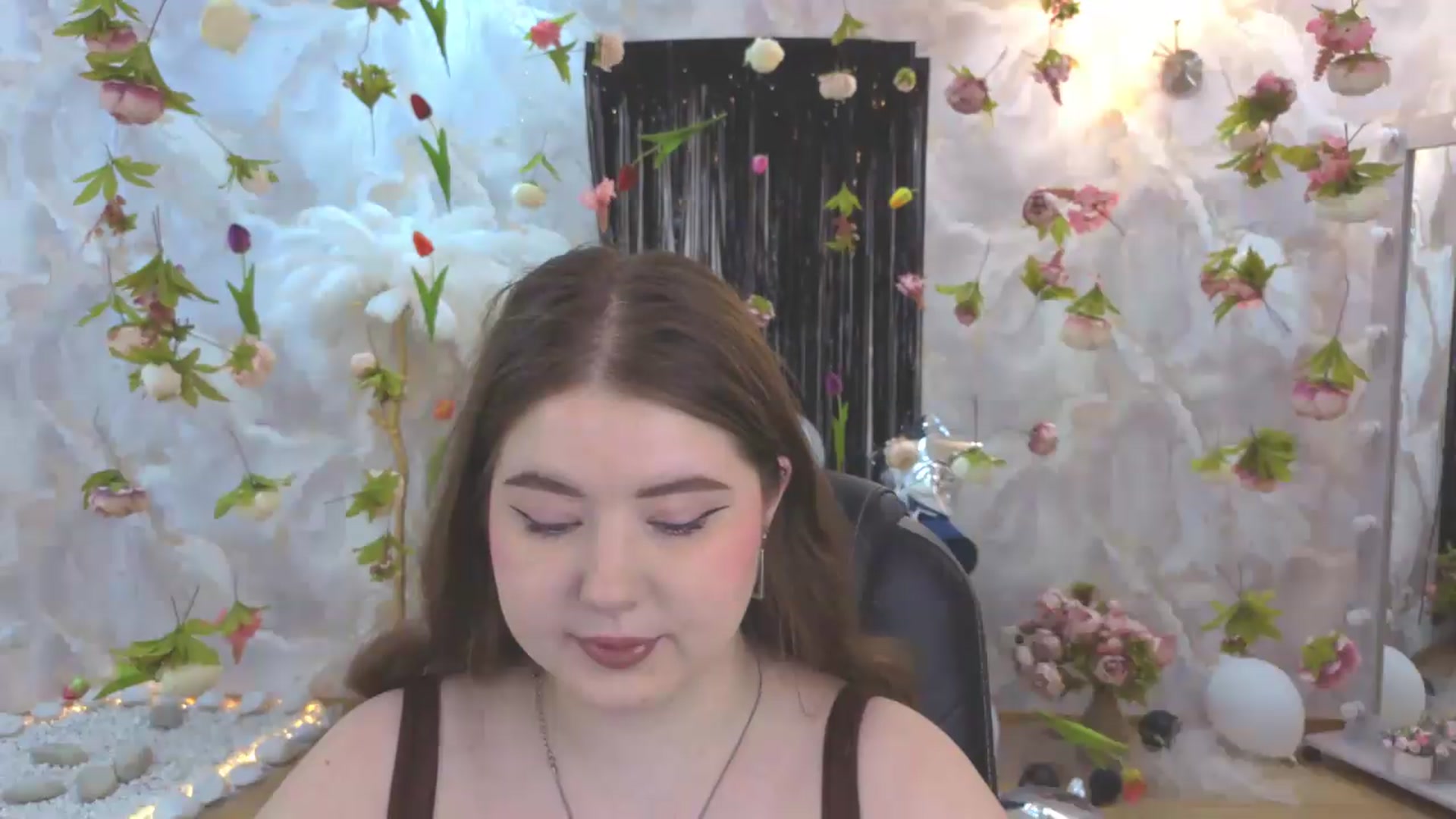 Gallery image thumbnail from EnigmaVeil's myfreecams stream on, 08/05/2026, 03:46 image 9 of 20