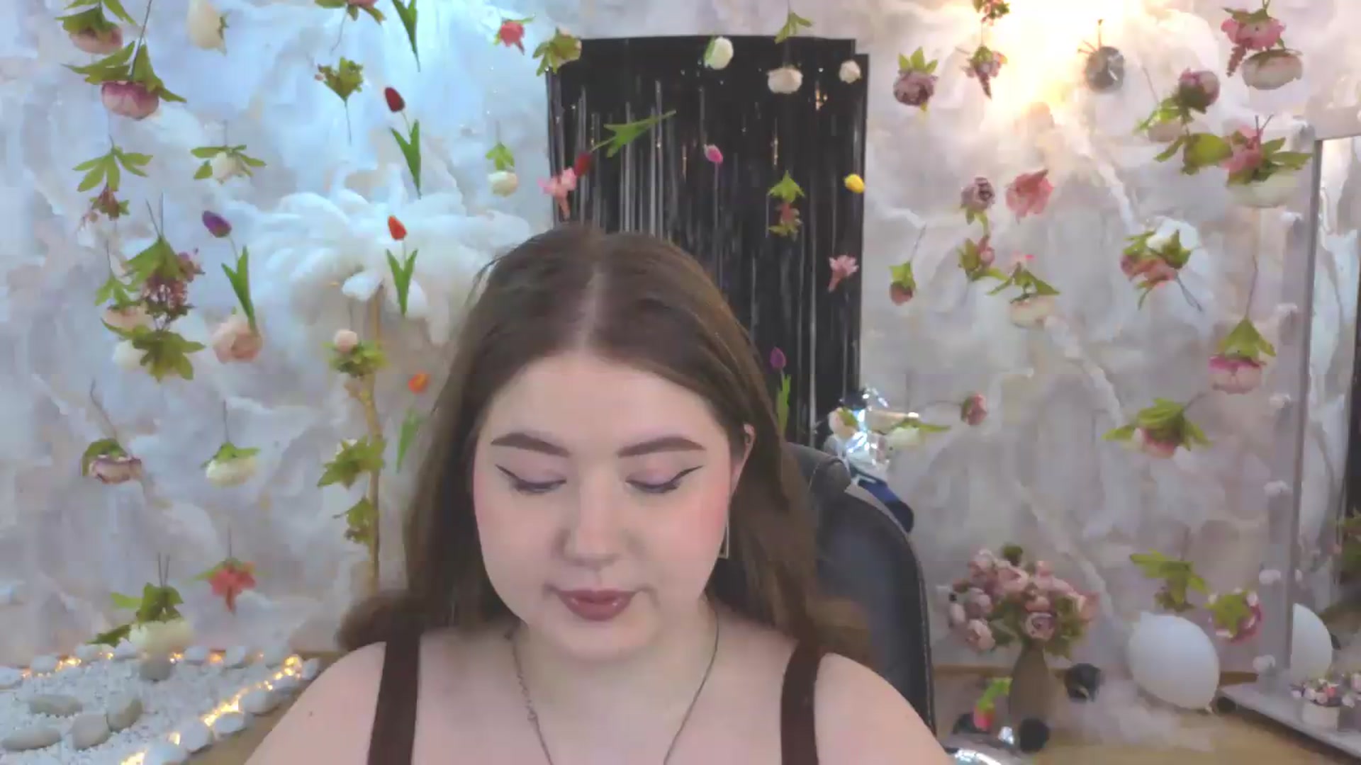 Gallery image thumbnail from EnigmaVeil's myfreecams stream on, 08/05/2026, 03:46 image 14 of 20