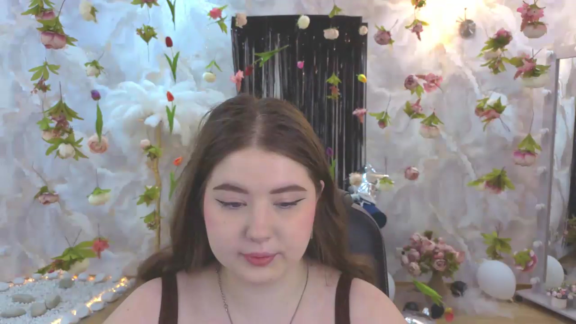 Gallery image thumbnail from EnigmaVeil's myfreecams stream on, 08/05/2026, 03:46 image 4 of 20