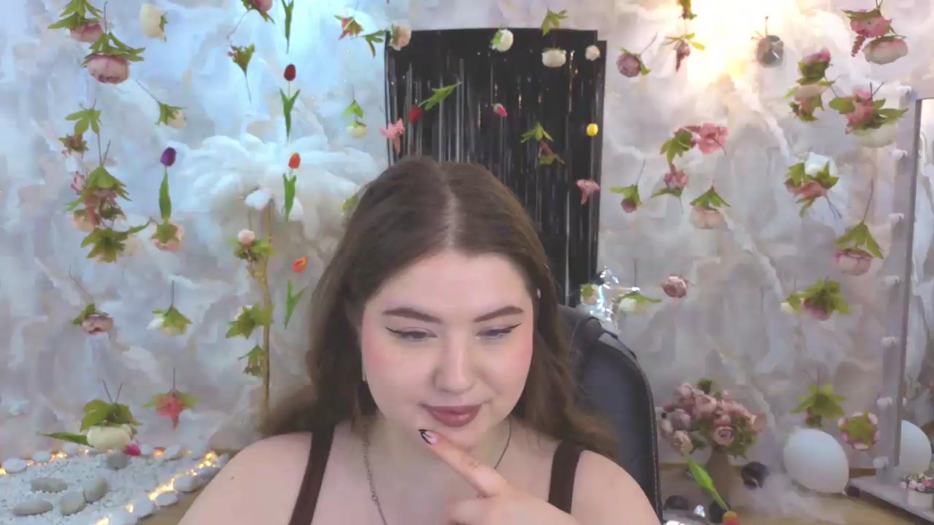 Gallery image thumbnail from EnigmaVeil's myfreecams stream on, 08/05/2026, 04:20 image 5 of 20