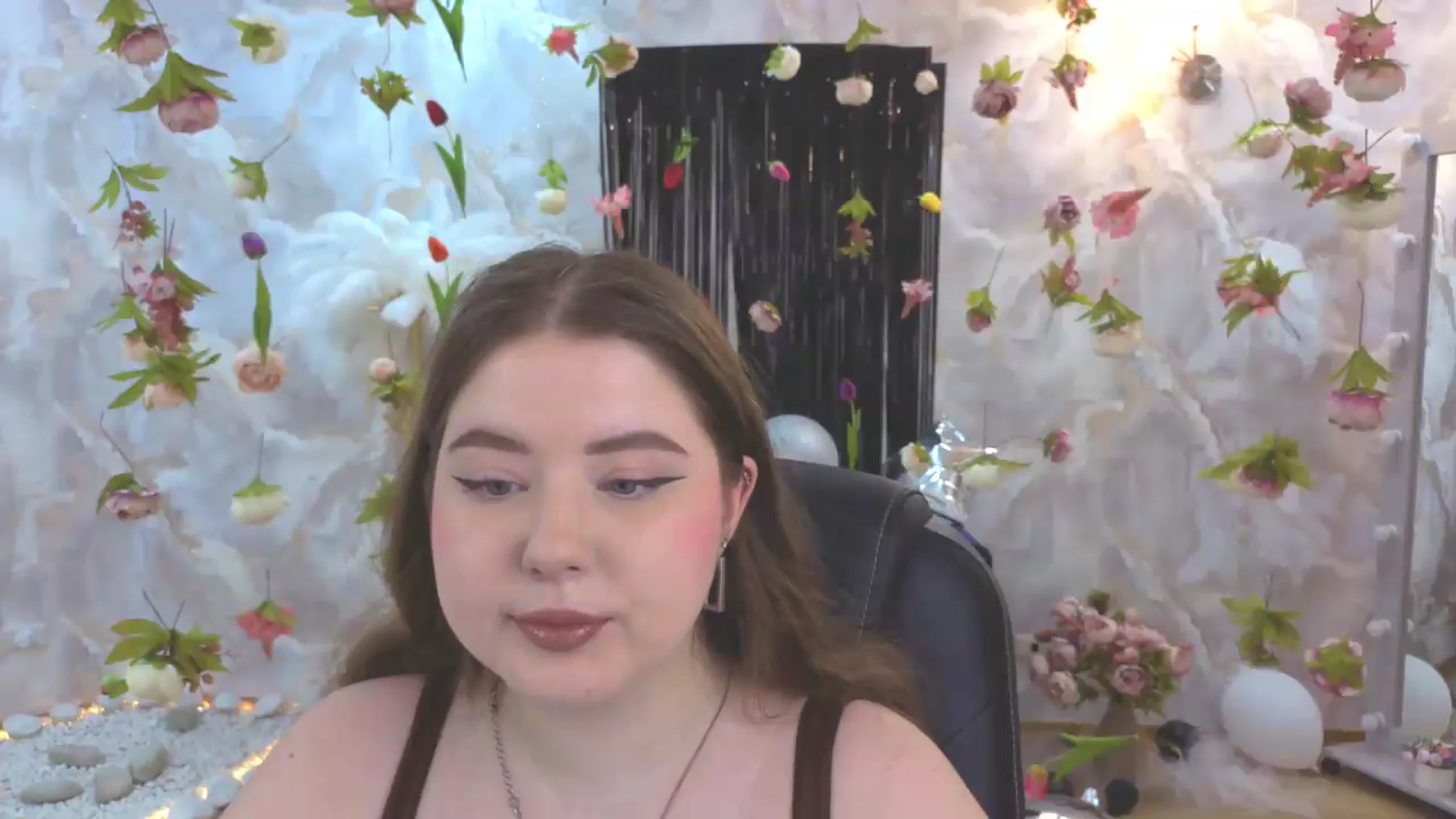 Gallery image thumbnail from EnigmaVeil's myfreecams stream on, 08/05/2026, 04:20 image 2 of 20