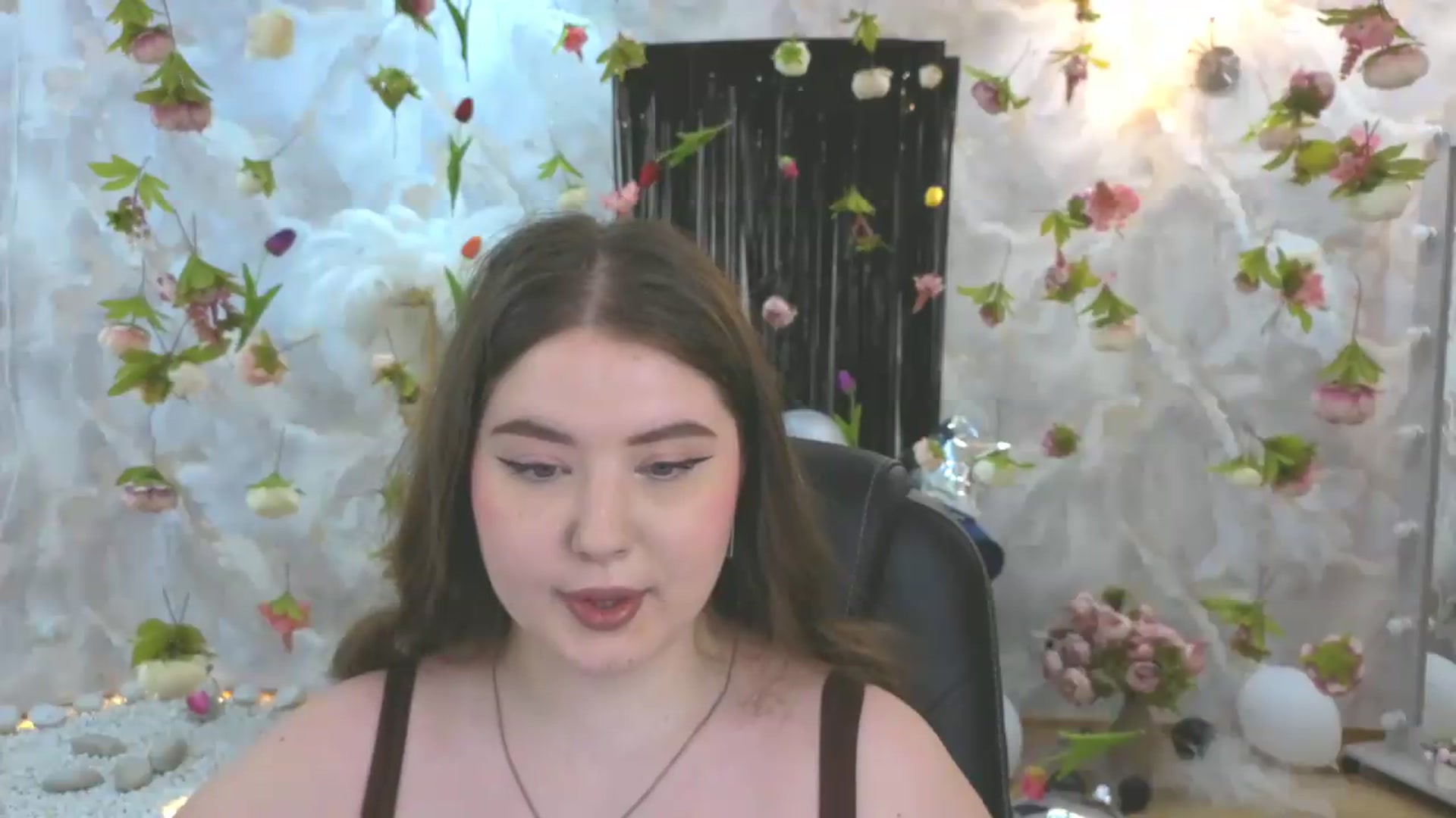Gallery image thumbnail from EnigmaVeil's myfreecams stream on, 08/05/2026, 05:08 image 11 of 20
