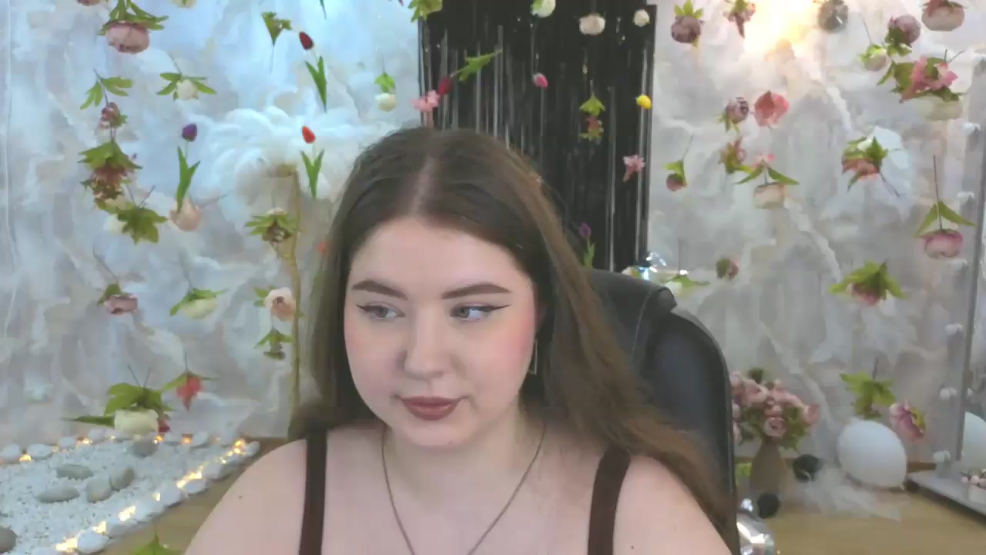 Gallery image thumbnail from EnigmaVeil's myfreecams stream on, 08/05/2026, 05:08 image 16 of 20