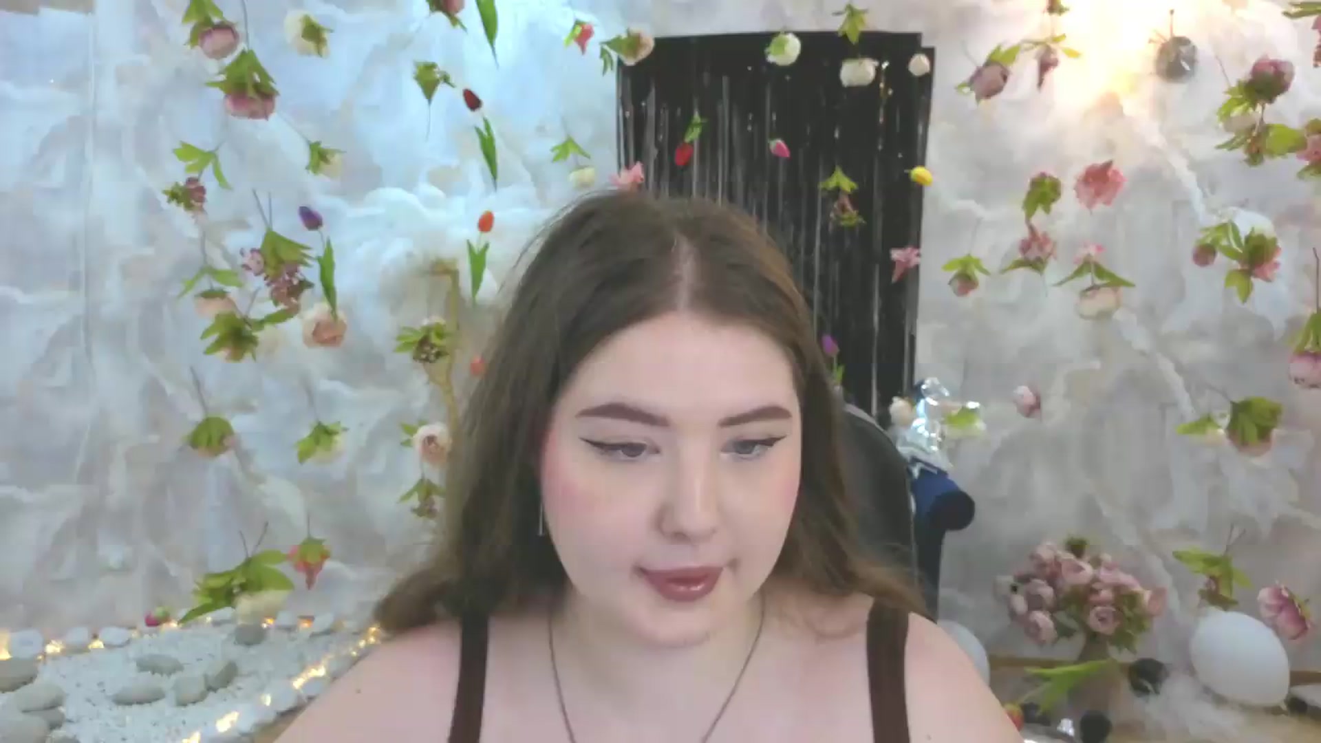 Gallery image thumbnail from EnigmaVeil's myfreecams stream on, 08/05/2026, 05:08 image 1 of 20