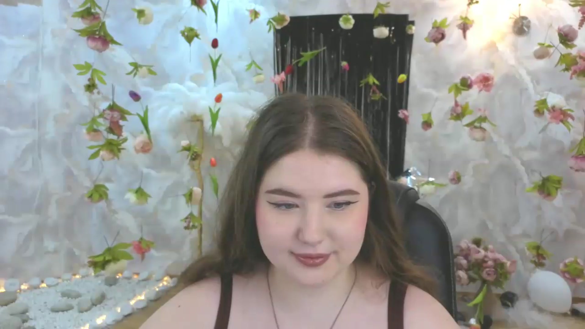Gallery image thumbnail from EnigmaVeil's myfreecams stream on, 08/05/2026, 05:08 image 3 of 20