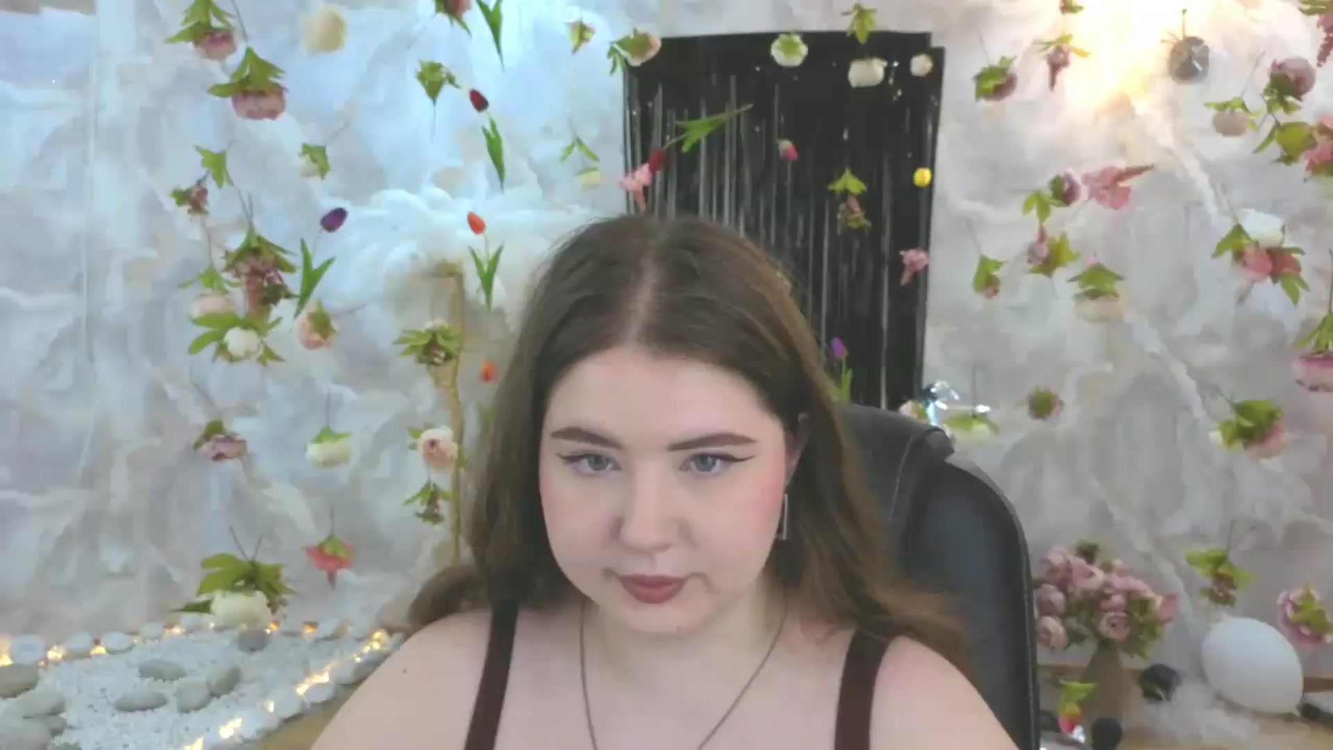 Gallery image thumbnail from EnigmaVeil's myfreecams stream on, 08/05/2026, 05:08 image 2 of 20