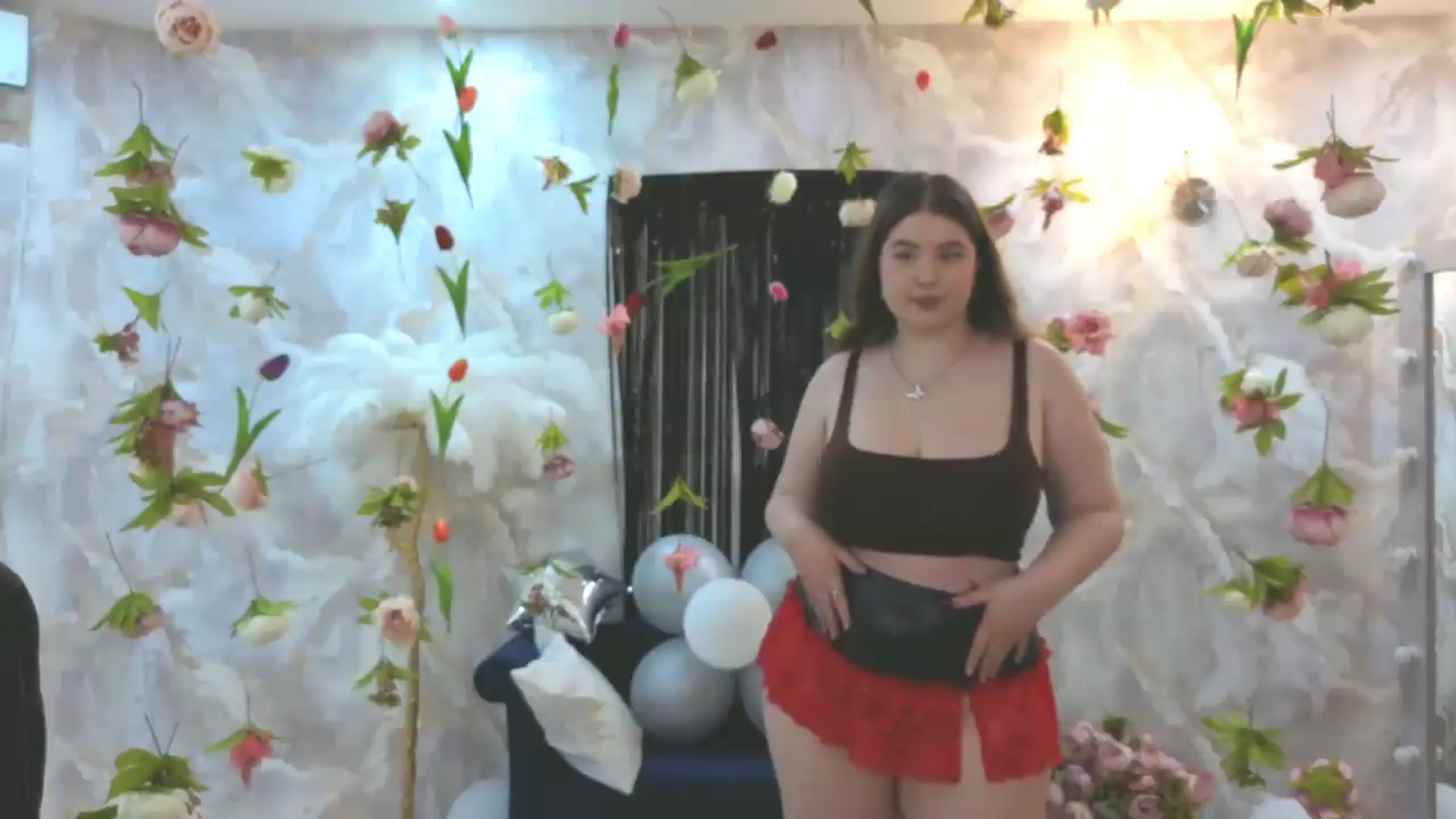 Gallery image thumbnail from EnigmaVeil's myfreecams stream on, 08/05/2026, 05:45 image 9 of 20