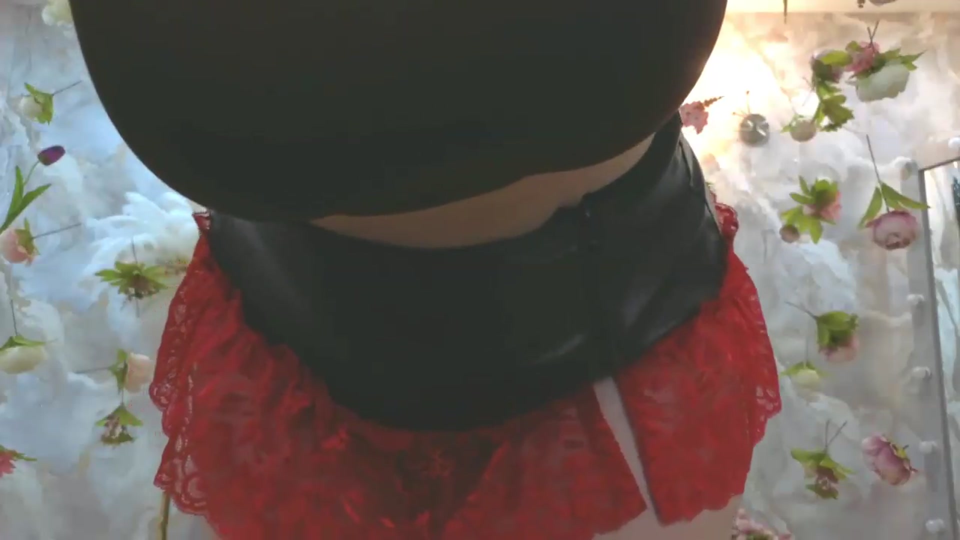 Gallery image thumbnail from EnigmaVeil's myfreecams stream on, 08/05/2026, 05:45 image 2 of 20