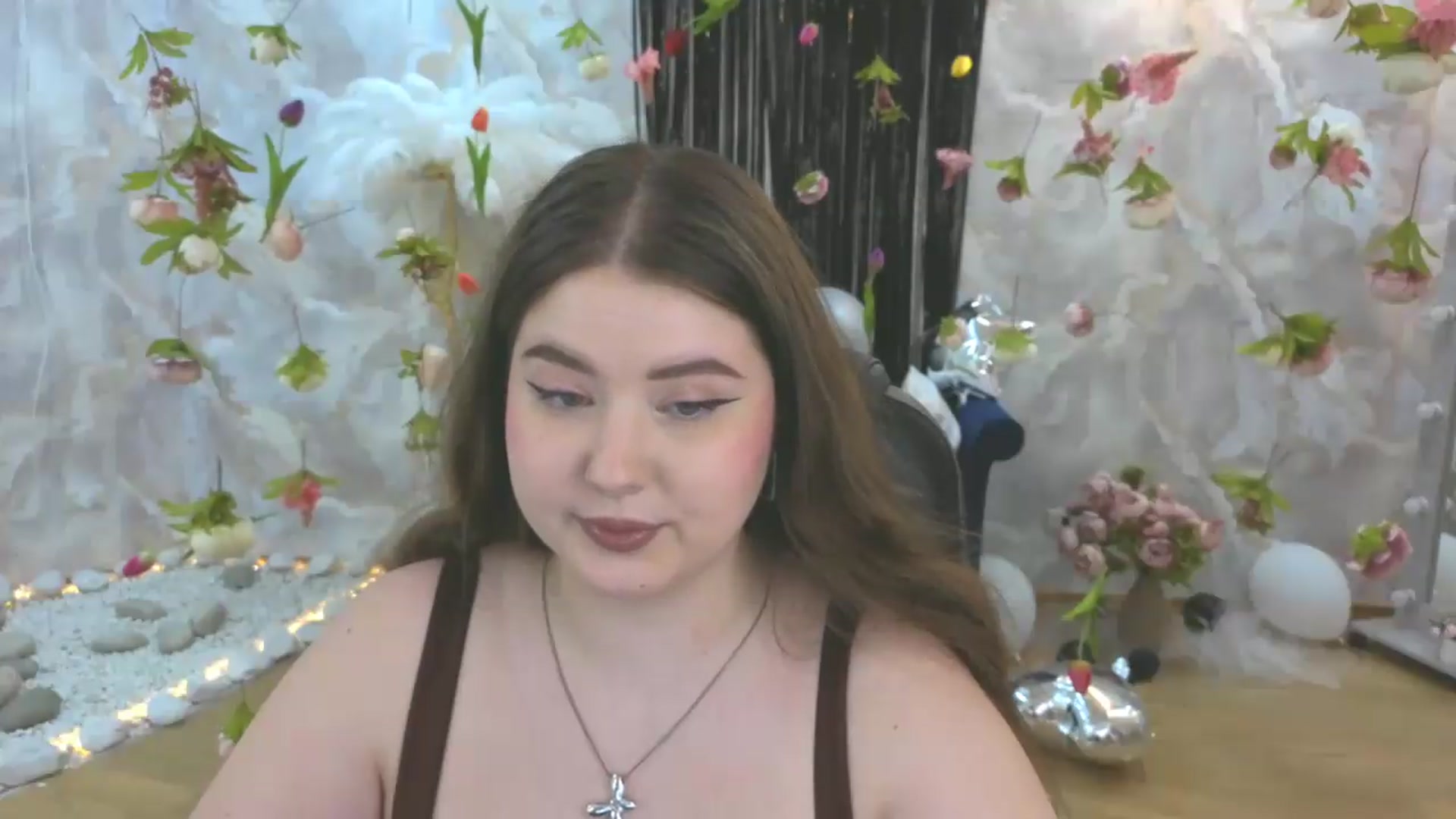Gallery image thumbnail from EnigmaVeil's myfreecams stream on, 08/05/2026, 07:46 image 9 of 20