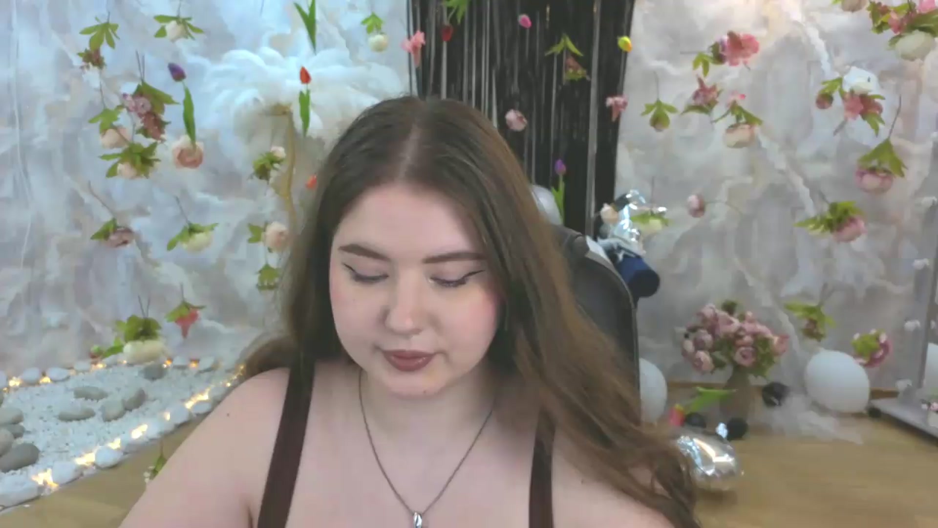 Gallery image thumbnail from EnigmaVeil's myfreecams stream on, 08/05/2026, 07:46 image 13 of 20