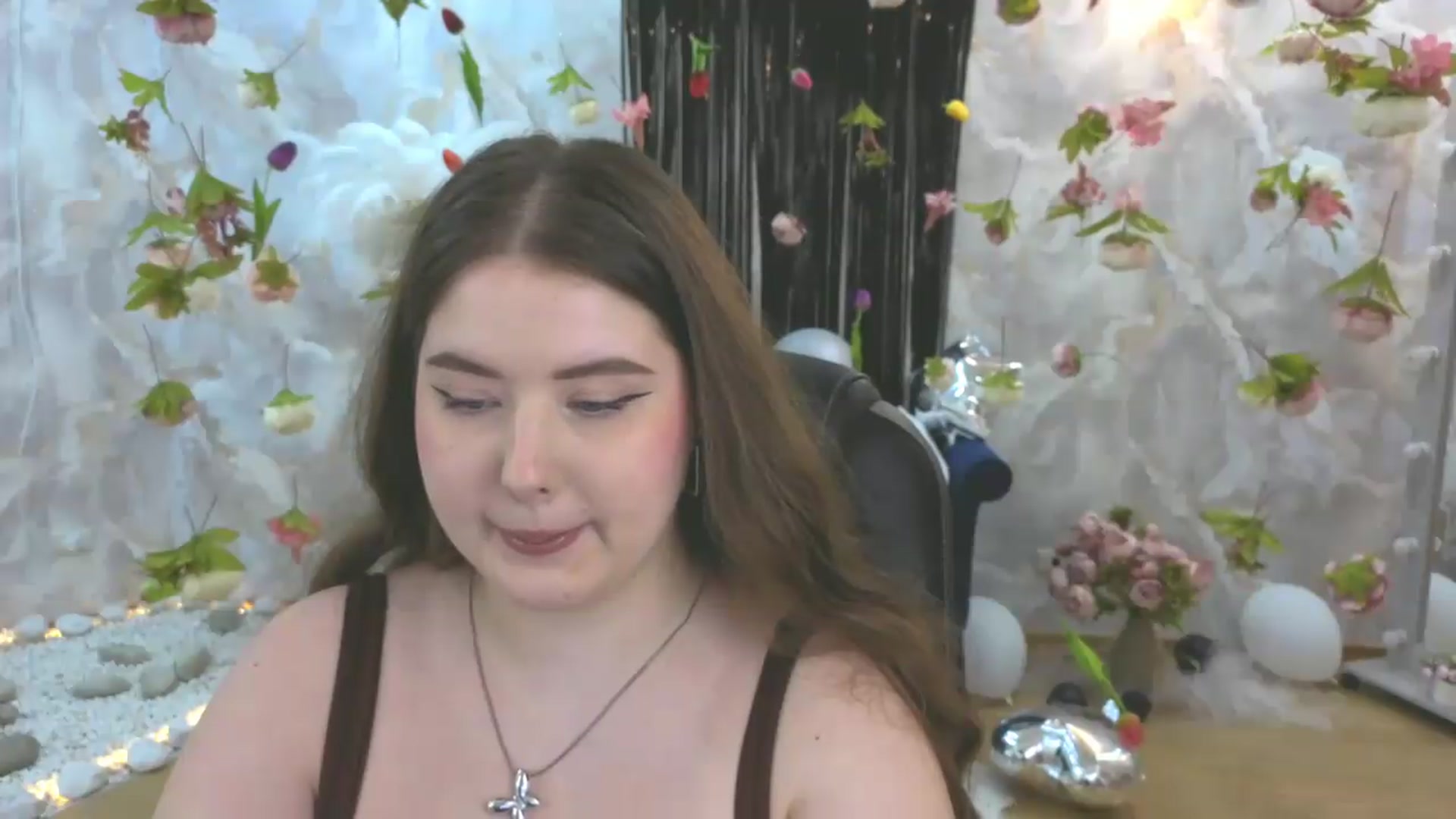 Gallery image thumbnail from EnigmaVeil's myfreecams stream on, 08/05/2026, 07:46 image 20 of 20