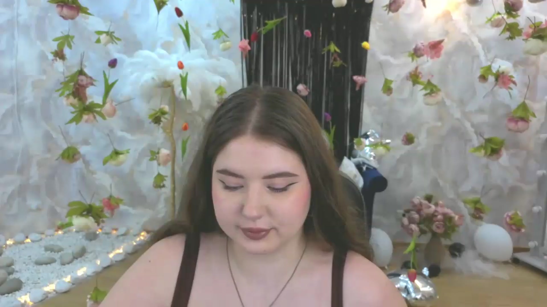 Gallery image thumbnail from EnigmaVeil's myfreecams stream on, 08/05/2026, 07:46 image 3 of 20