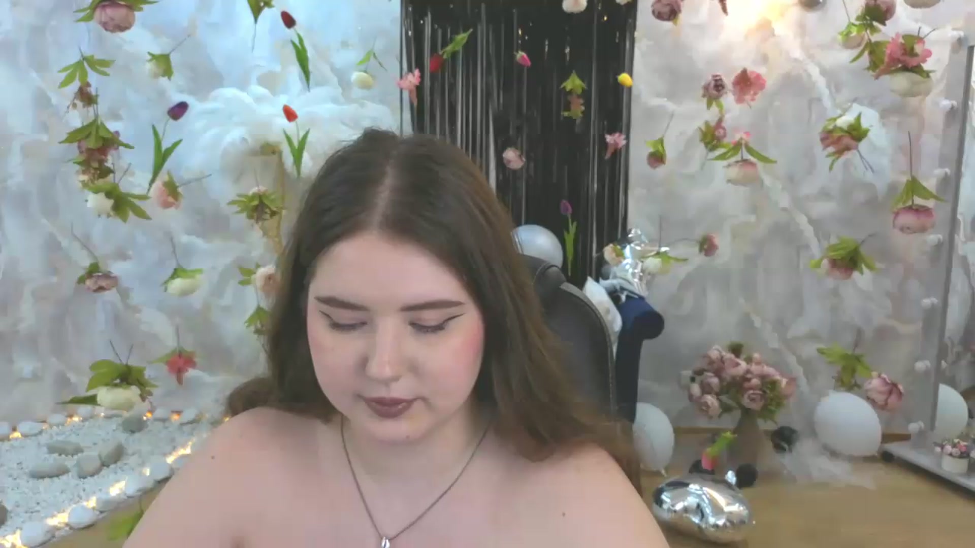 Gallery image thumbnail from EnigmaVeil's myfreecams stream on, 08/05/2026, 10:44 image 9 of 20
