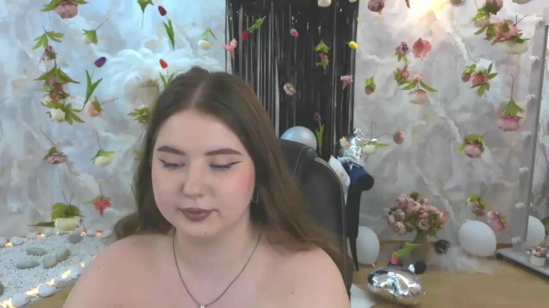 Gallery image thumbnail from EnigmaVeil's myfreecams stream on, 08/05/2026, 10:44 image 5 of 20