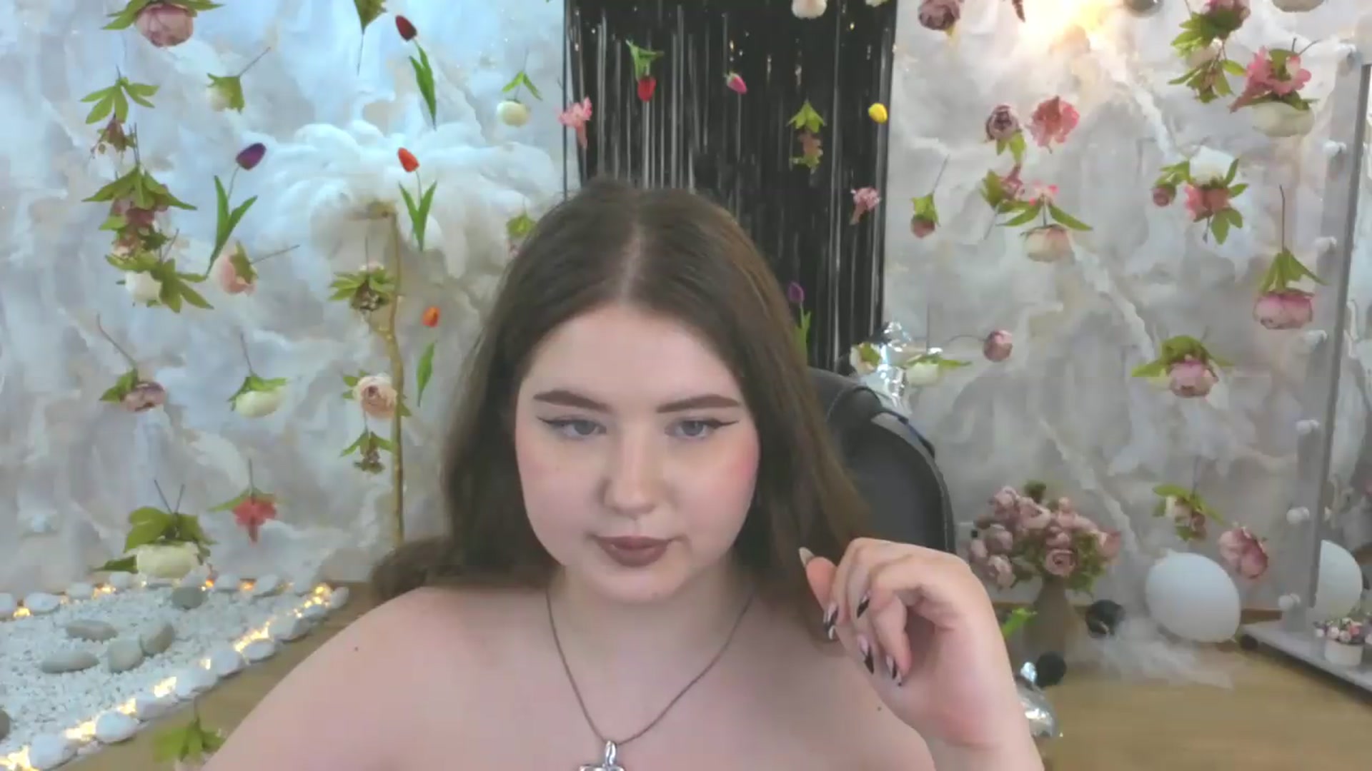 Gallery image thumbnail from EnigmaVeil's myfreecams stream on, 08/05/2026, 10:44 image 17 of 20