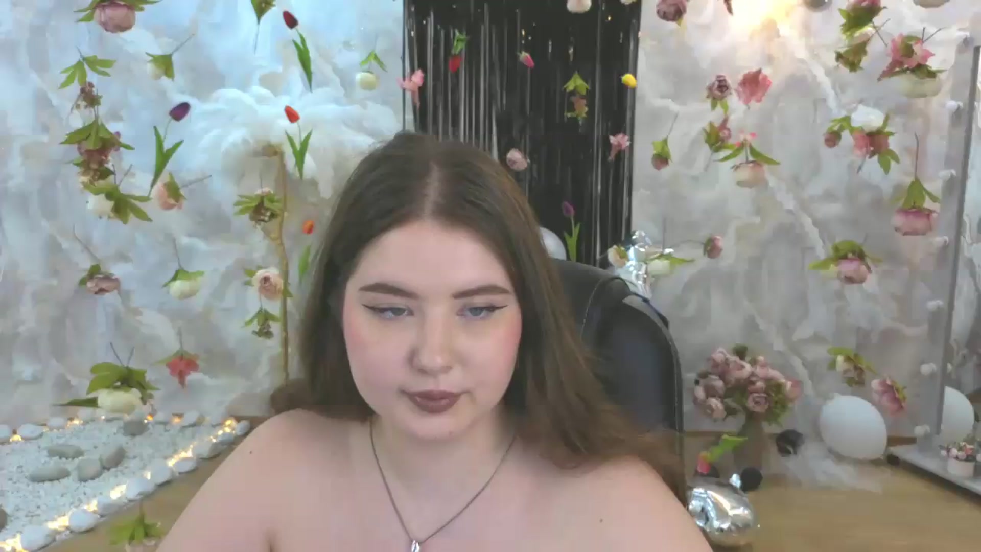 Gallery image thumbnail from EnigmaVeil's myfreecams stream on, 08/05/2026, 10:44 image 14 of 20