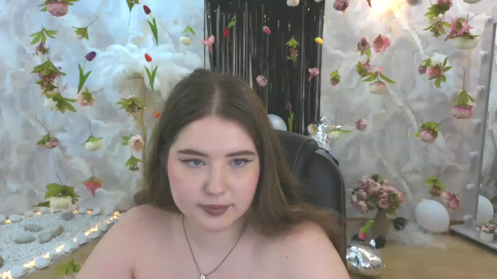 Gallery image thumbnail from EnigmaVeil's myfreecams stream on, 08/05/2026, 10:44 image 13 of 20