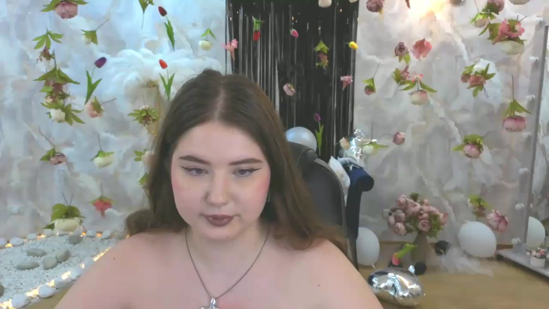 Gallery image thumbnail from EnigmaVeil's myfreecams stream on, 08/05/2026, 10:44 image 6 of 20