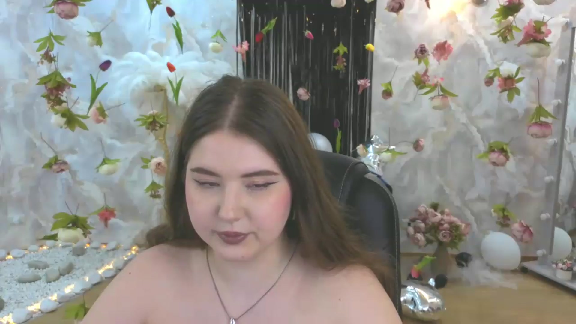 Gallery image thumbnail from EnigmaVeil's myfreecams stream on, 08/05/2026, 10:44 image 12 of 20
