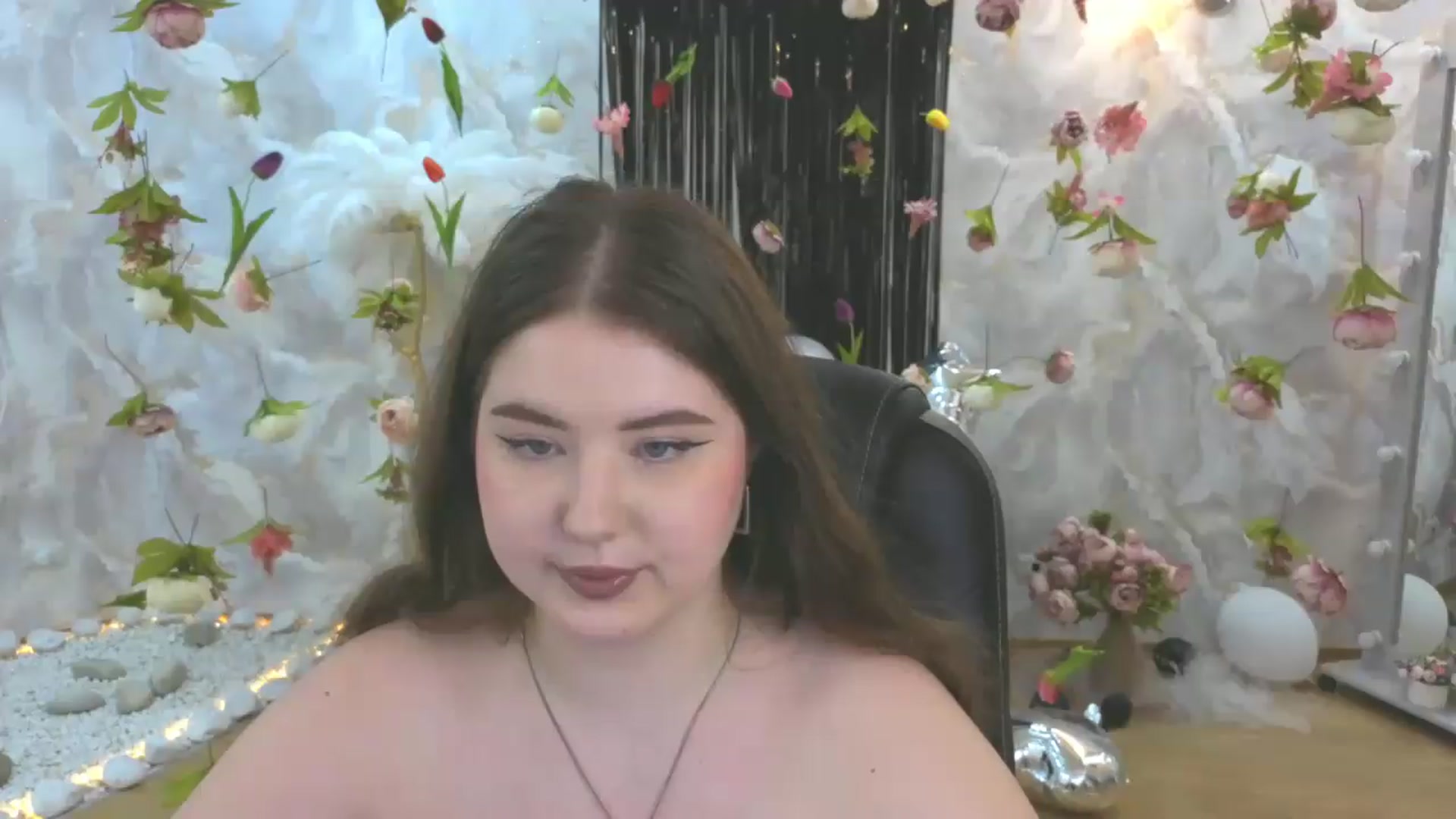 Gallery image thumbnail from EnigmaVeil's myfreecams stream on, 08/05/2026, 10:59 image 19 of 20