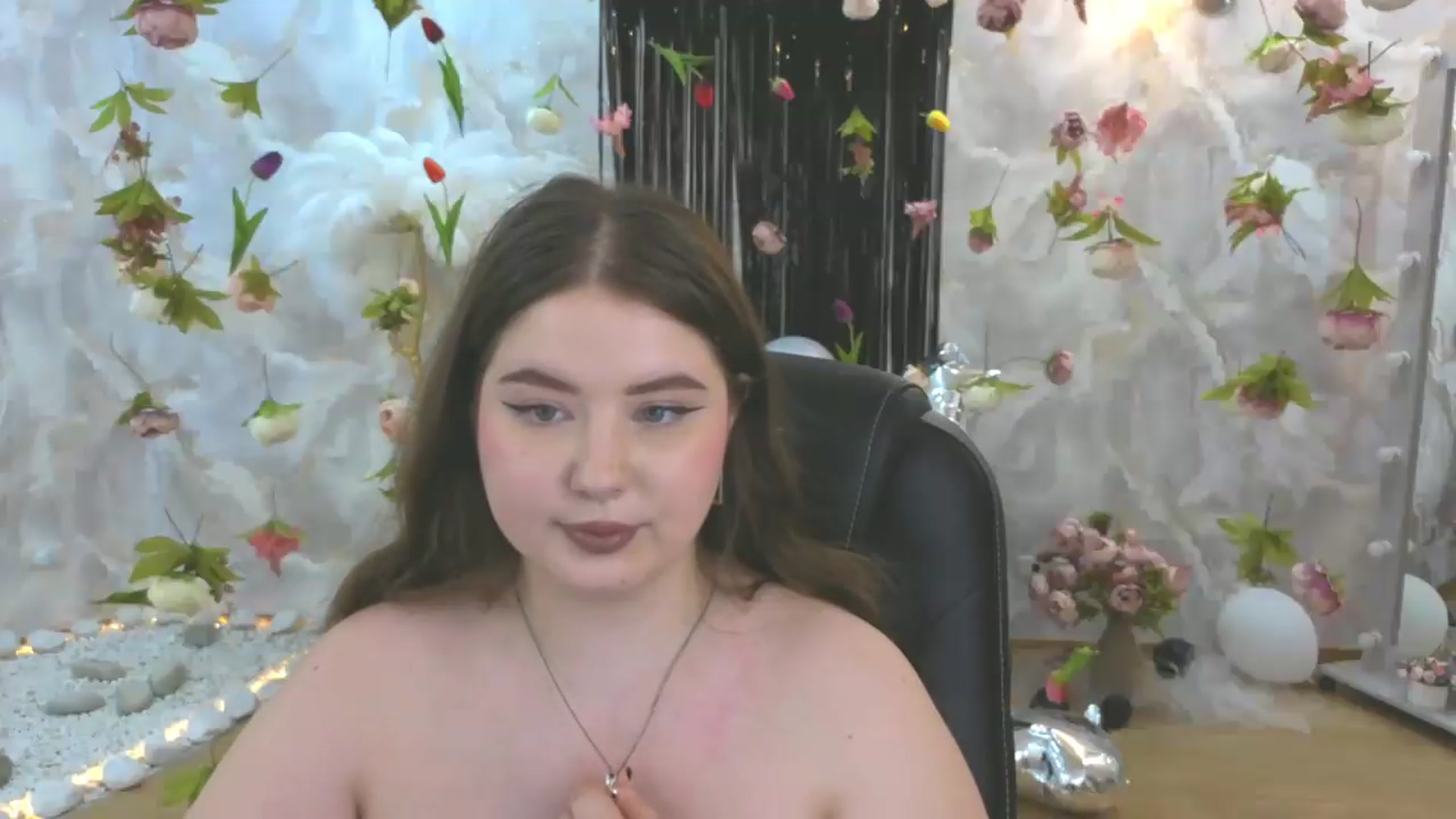 Gallery image thumbnail from EnigmaVeil's myfreecams stream on, 08/05/2026, 10:59 image 15 of 20