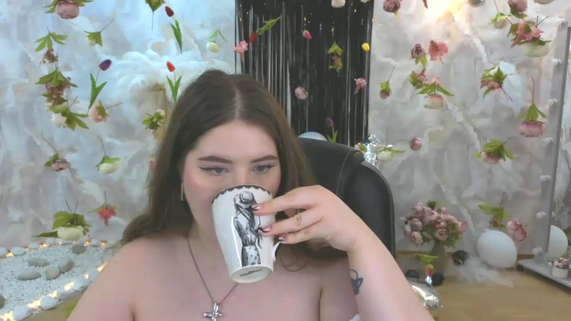 Gallery image thumbnail from EnigmaVeil's myfreecams stream on, 08/05/2026, 10:59 image 14 of 20