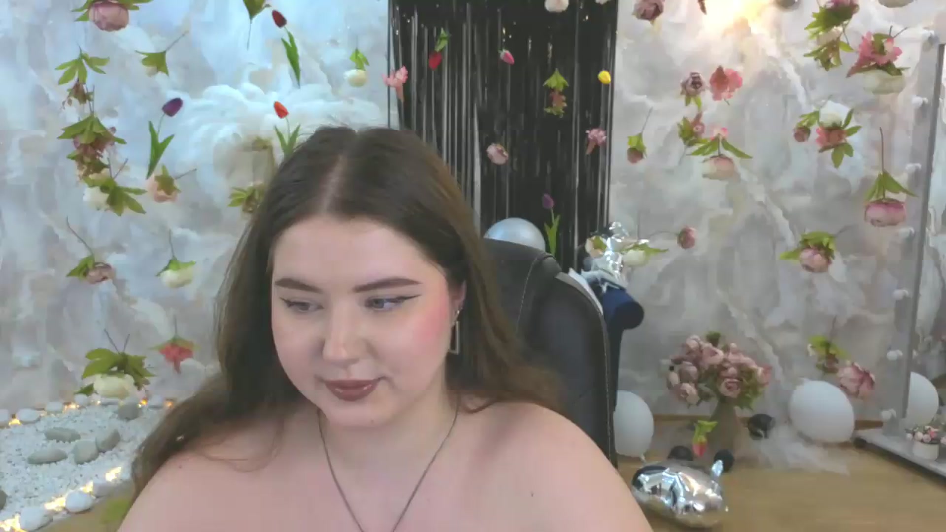 Gallery image thumbnail from EnigmaVeil's myfreecams stream on, 08/05/2026, 11:21 image 14 of 20