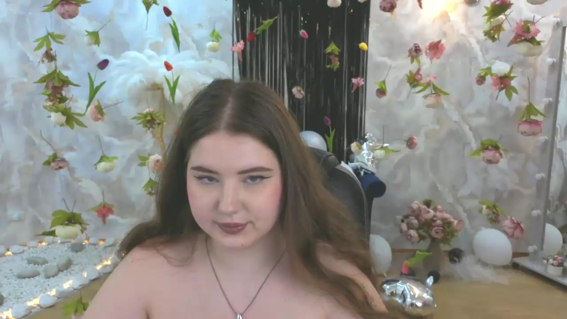 Gallery image thumbnail from EnigmaVeil's myfreecams stream on, 08/05/2026, 11:21 image 19 of 20