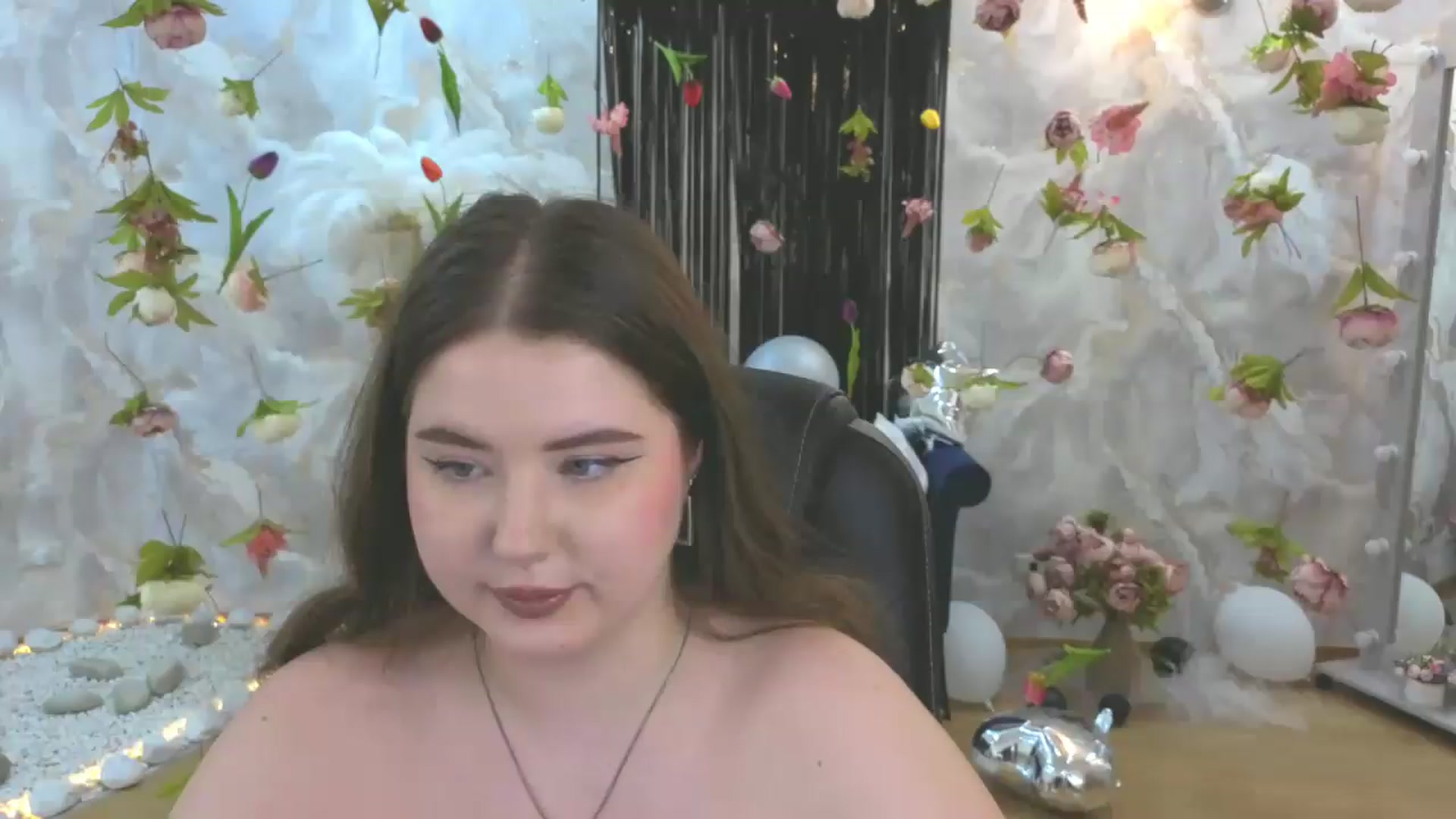 Gallery image thumbnail from EnigmaVeil's myfreecams stream on, 08/05/2026, 11:21 image 12 of 20