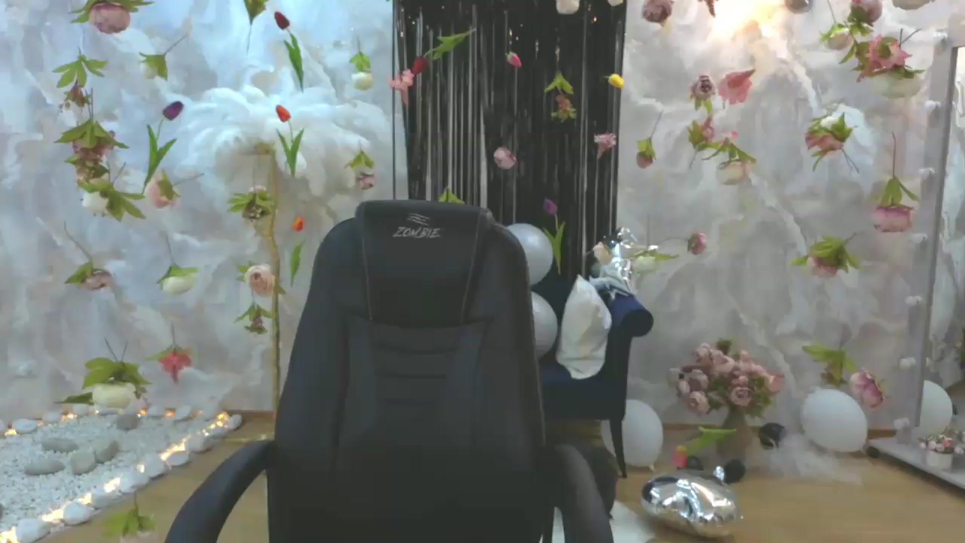 Gallery image thumbnail from EnigmaVeil's myfreecams stream on, 08/05/2026, 11:21 image 7 of 20
