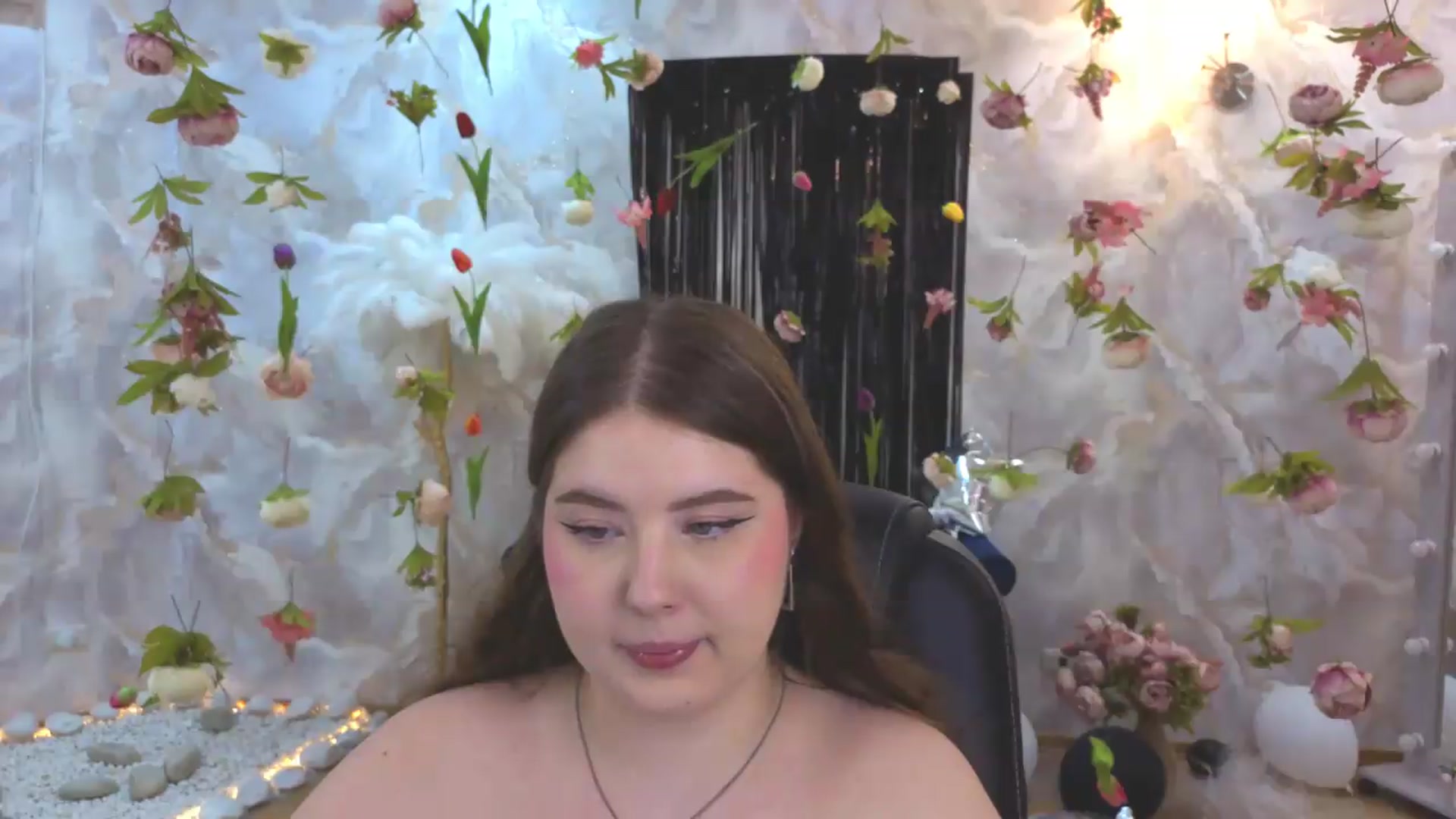 Gallery image thumbnail from EnigmaVeil's myfreecams stream on, 08/07/2026, 01:23 image 9 of 20