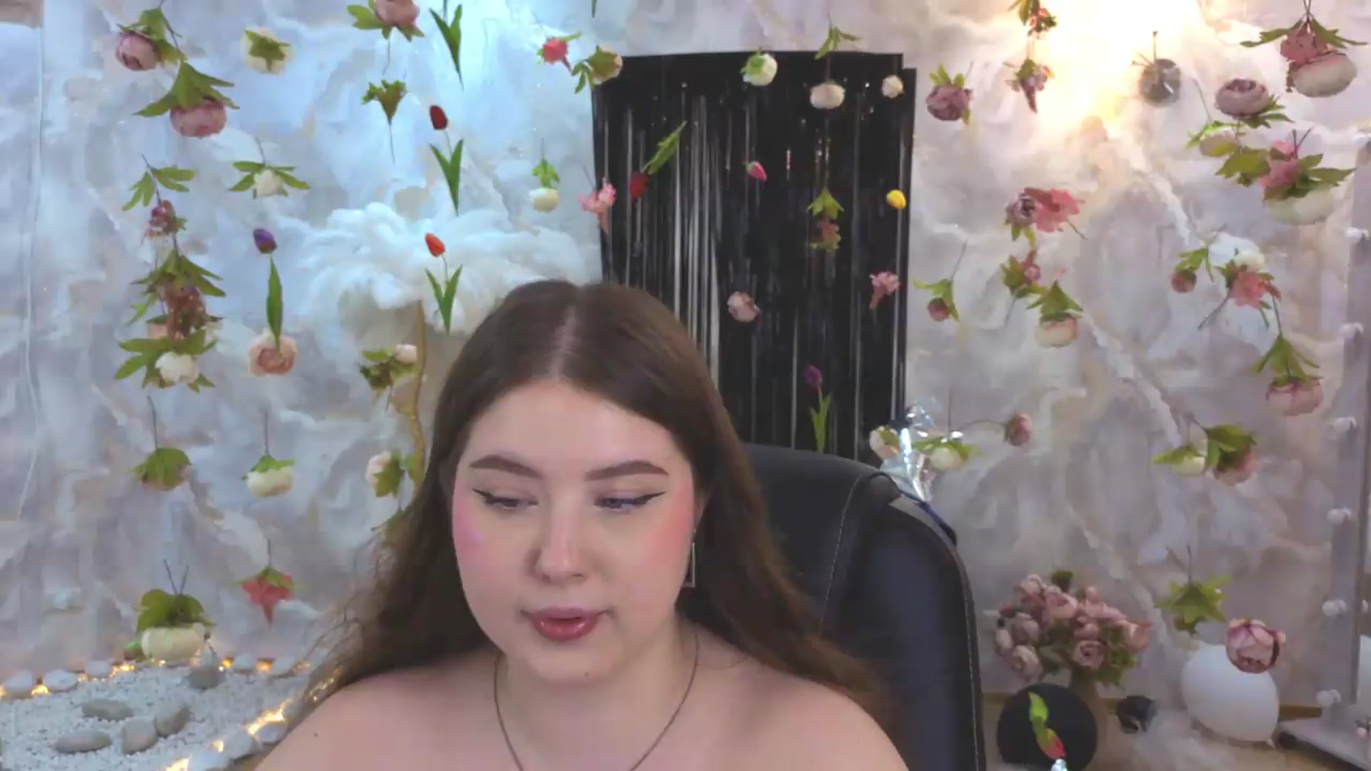 Gallery image thumbnail from EnigmaVeil's myfreecams stream on, 08/07/2026, 01:23 image 11 of 20