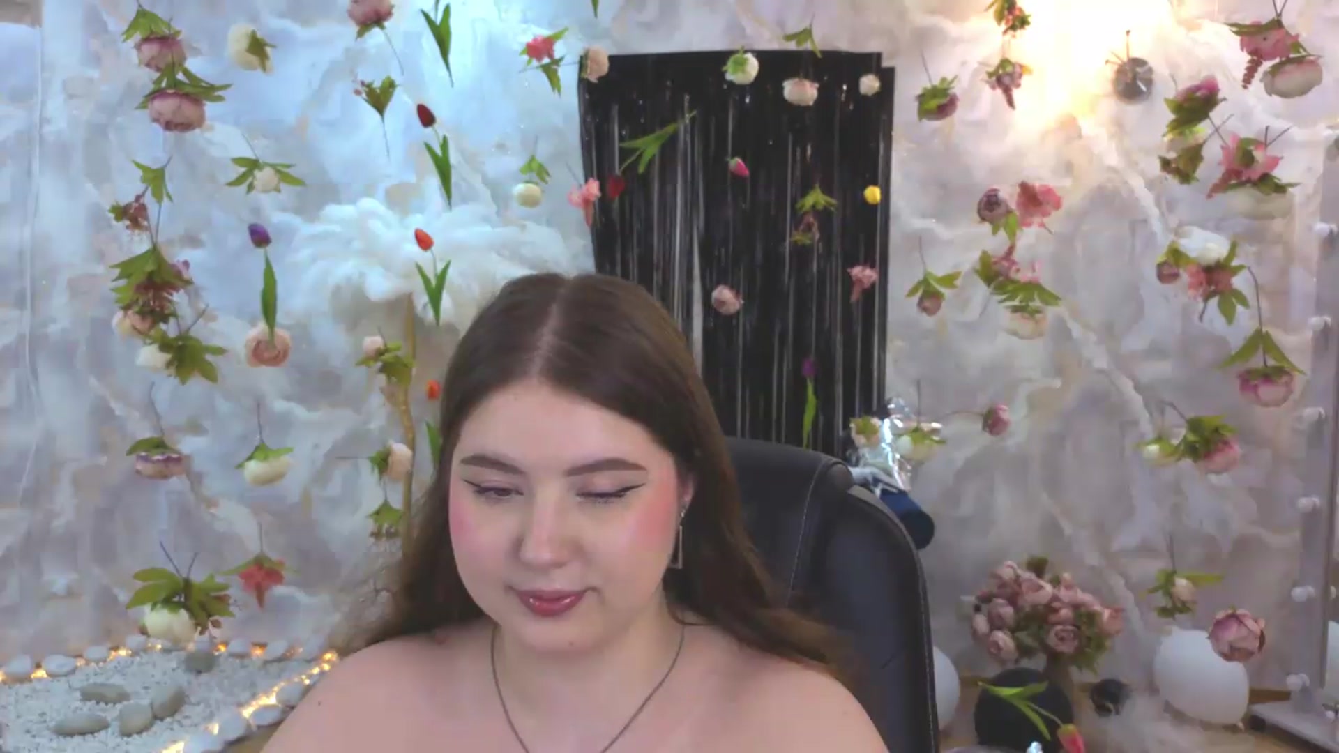 Gallery image thumbnail from EnigmaVeil's myfreecams stream on, 08/07/2026, 01:23 image 7 of 20