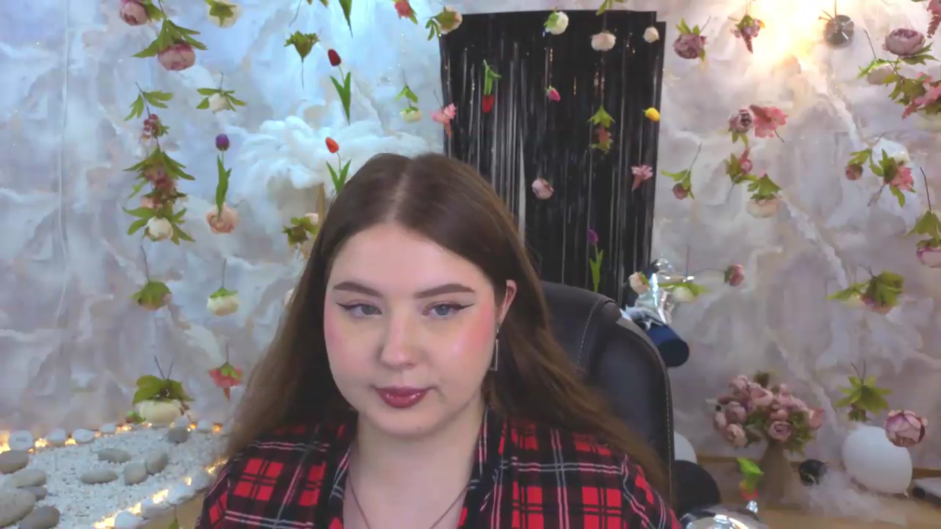 Gallery image thumbnail from EnigmaVeil's myfreecams stream on, 08/07/2026, 02:57 image 6 of 20