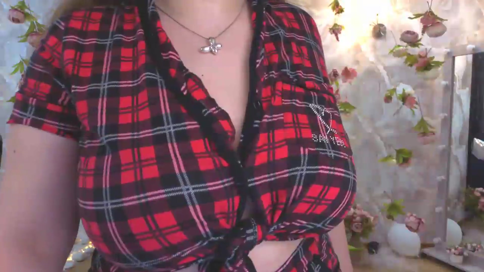 Gallery image thumbnail from EnigmaVeil's myfreecams stream on, 08/07/2026, 02:57 image 8 of 20