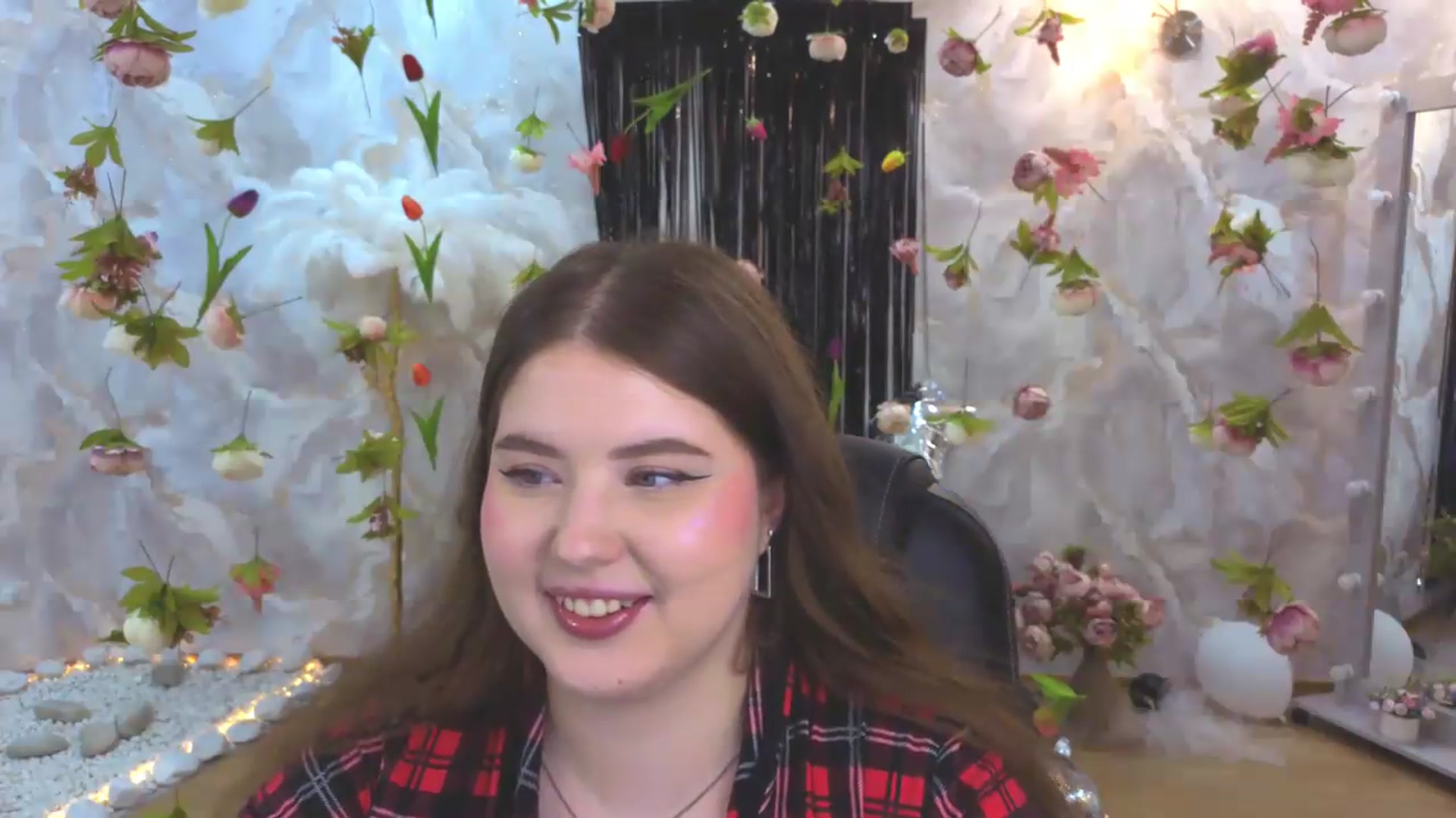 Gallery image thumbnail from EnigmaVeil's myfreecams stream on, 08/07/2026, 02:57 image 16 of 20